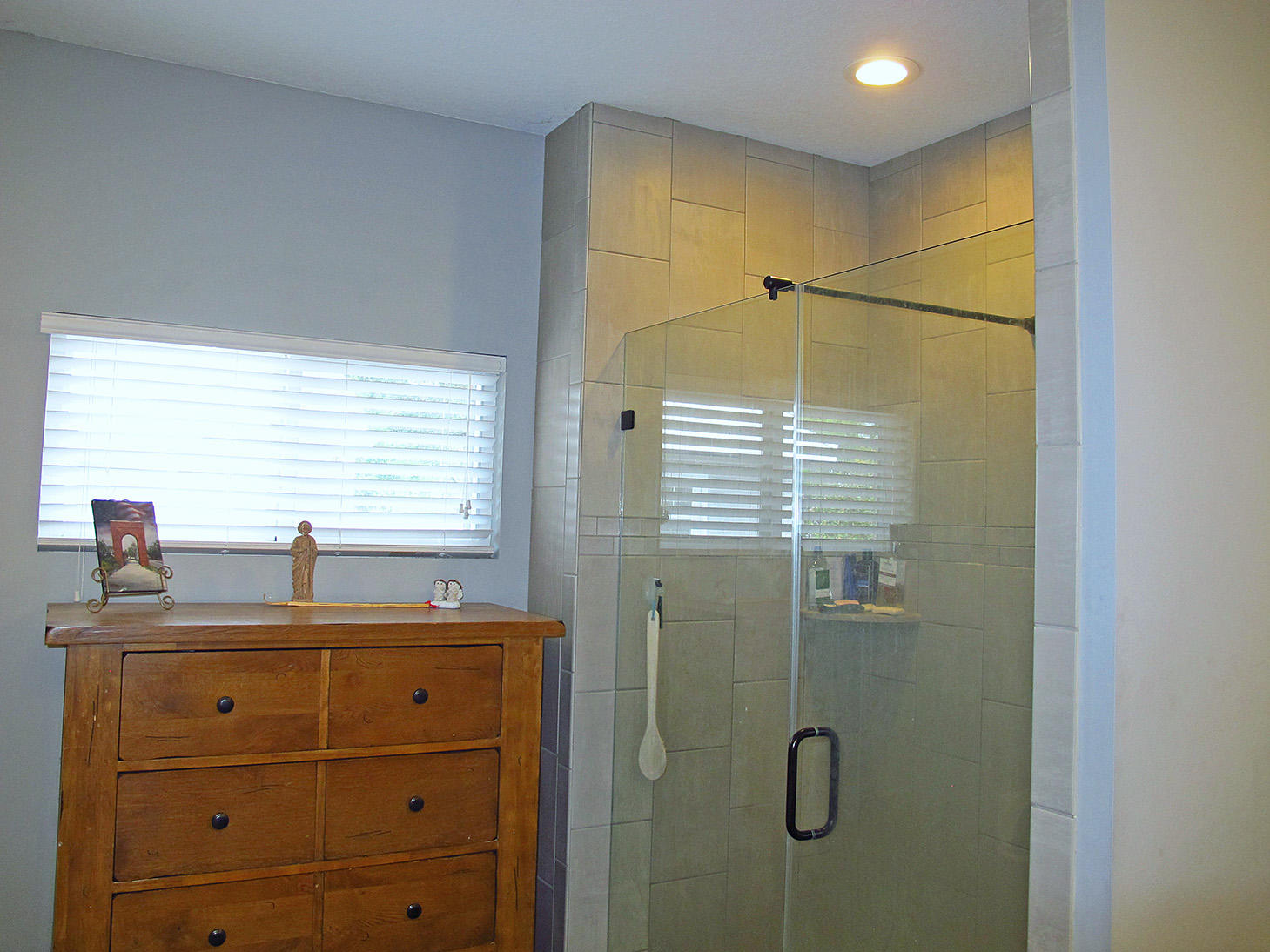 ELLIOTTS POINT 8TH ADDN - Residential