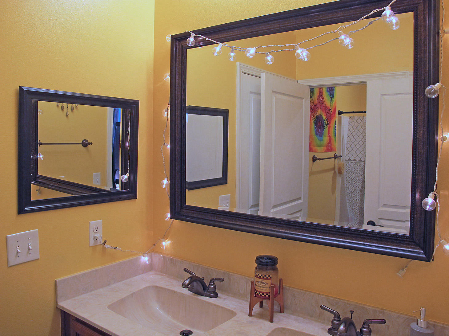 ELLIOTTS POINT 8TH ADDN - Residential