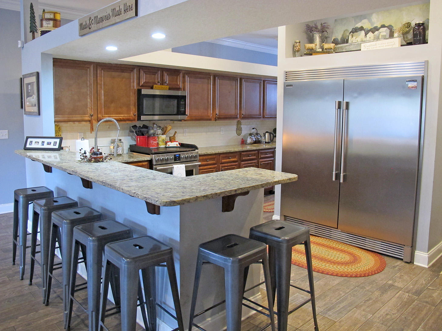 ELLIOTTS POINT 8TH ADDN - Residential