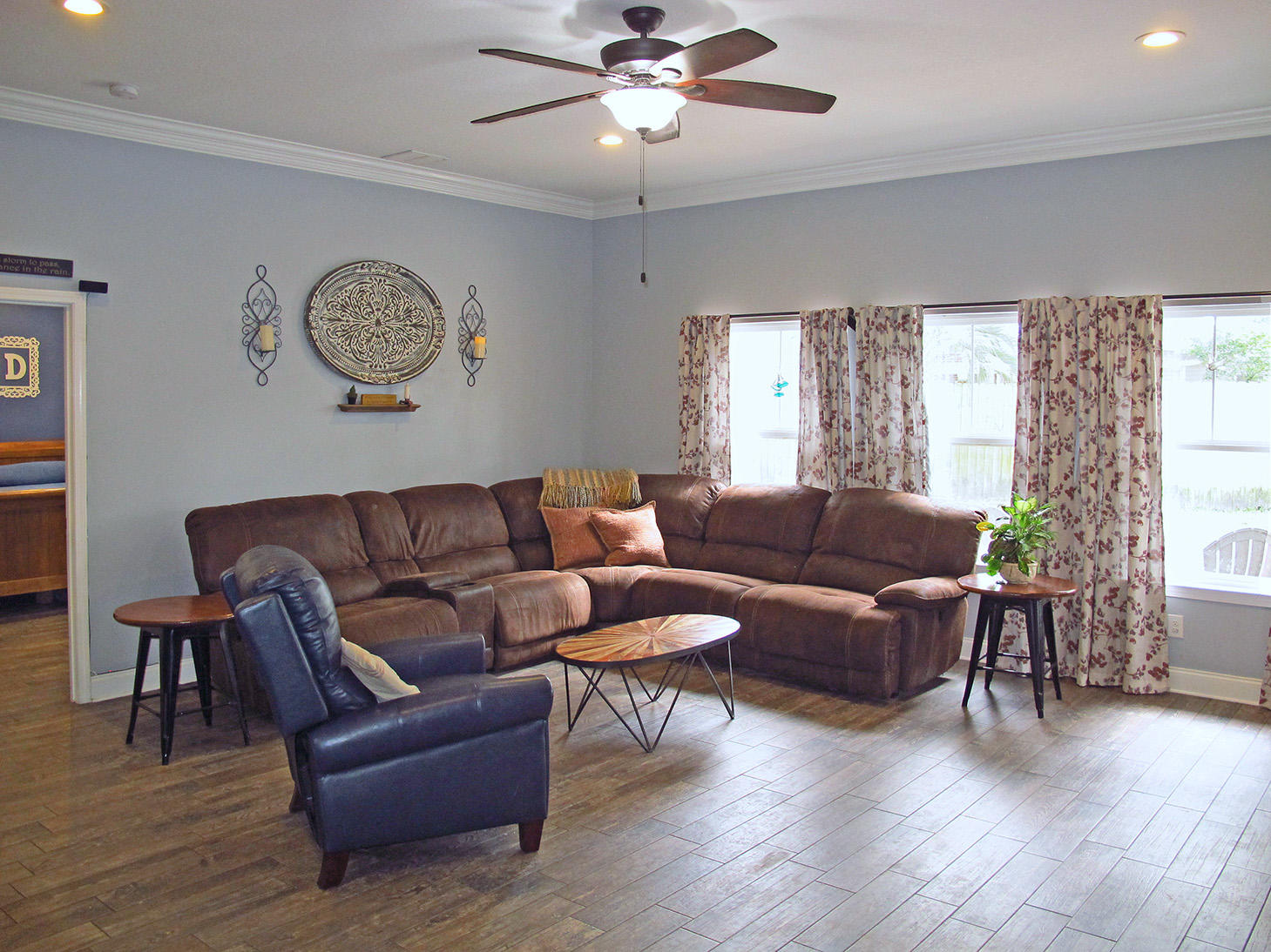 ELLIOTTS POINT 8TH ADDN - Residential