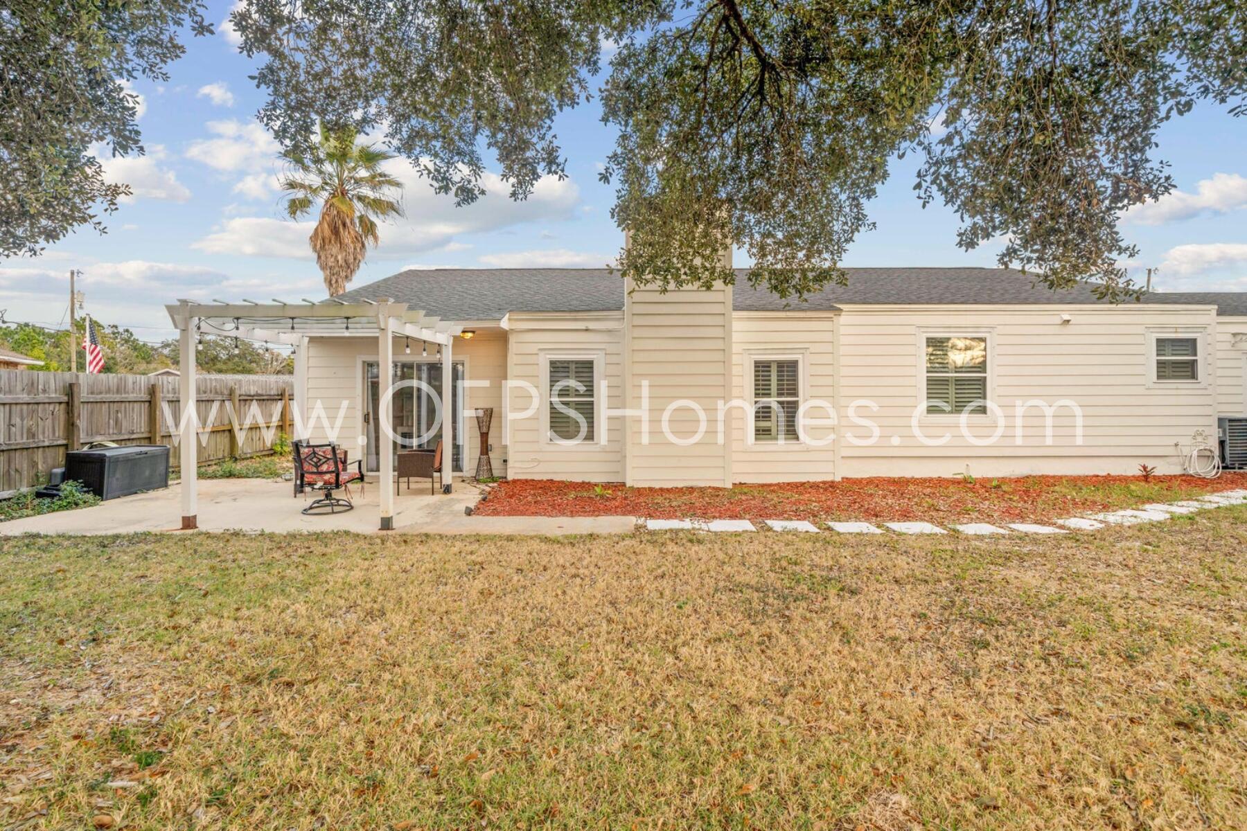 TIMBERLAKE ESTATES - Residential Lease