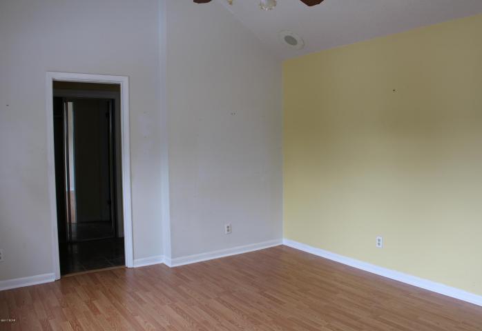 HATCHEE SHORES - Residential