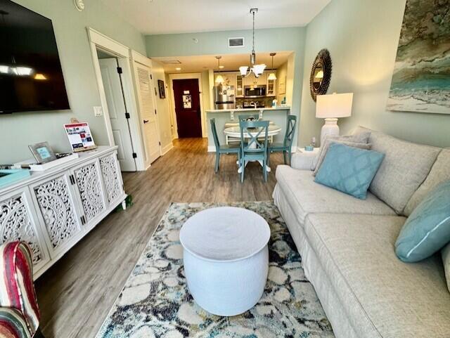 Pilot House - Residential