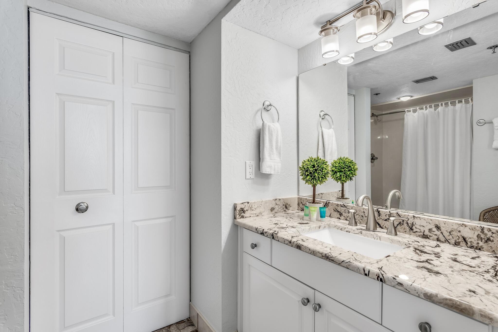 SUNDESTIN INTERNATIONAL CONDO - Residential