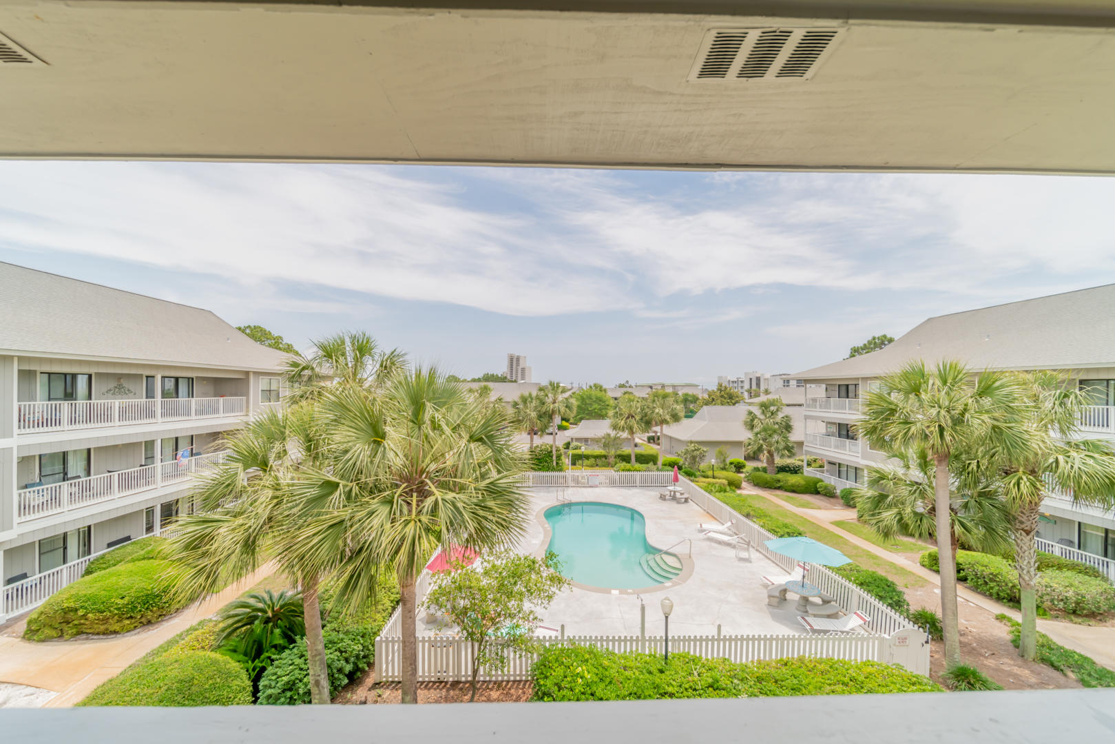 BEACHWOOD VILLAS CONDO - Residential