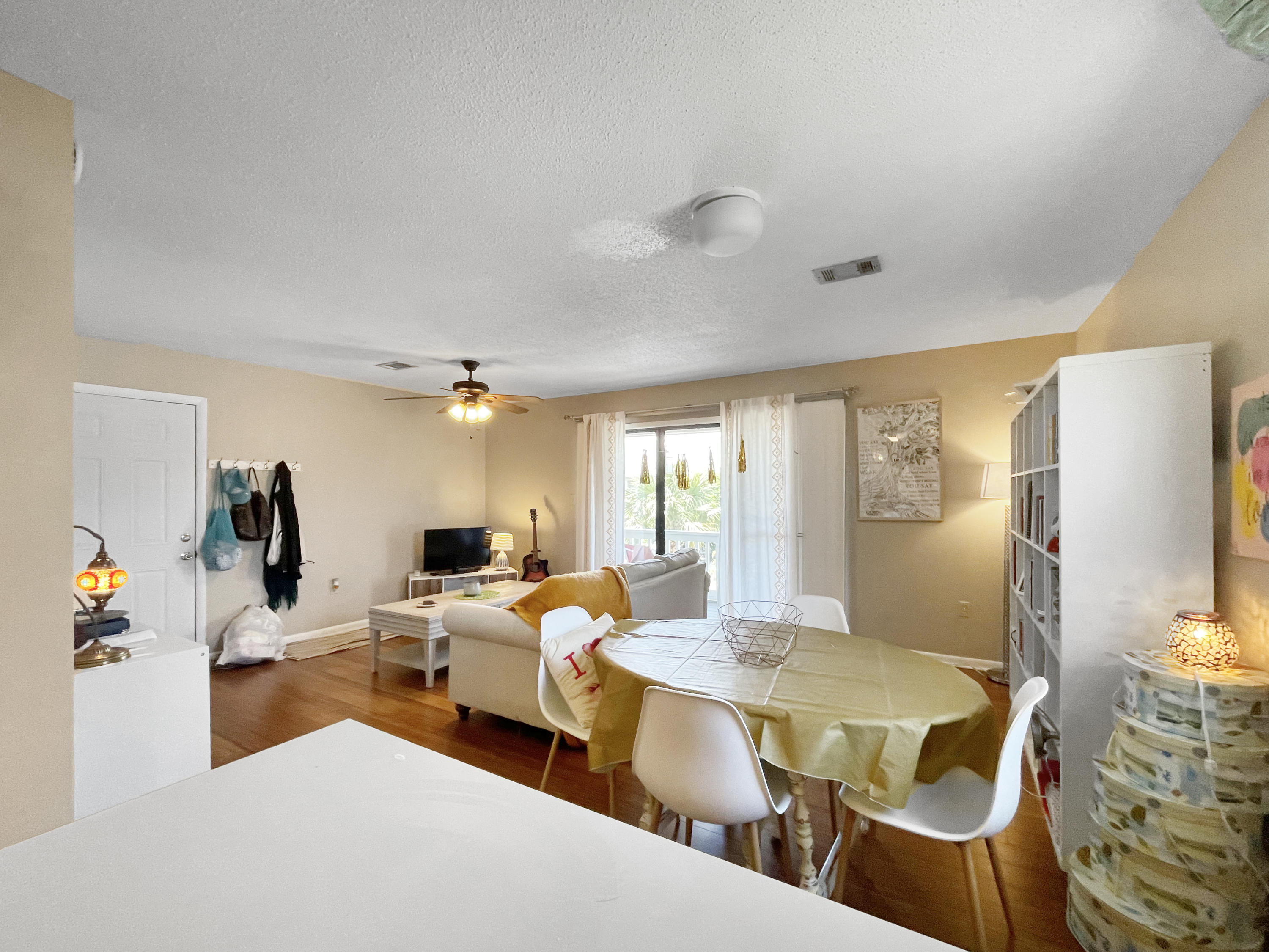 BEACHWOOD VILLAS CONDO - Residential