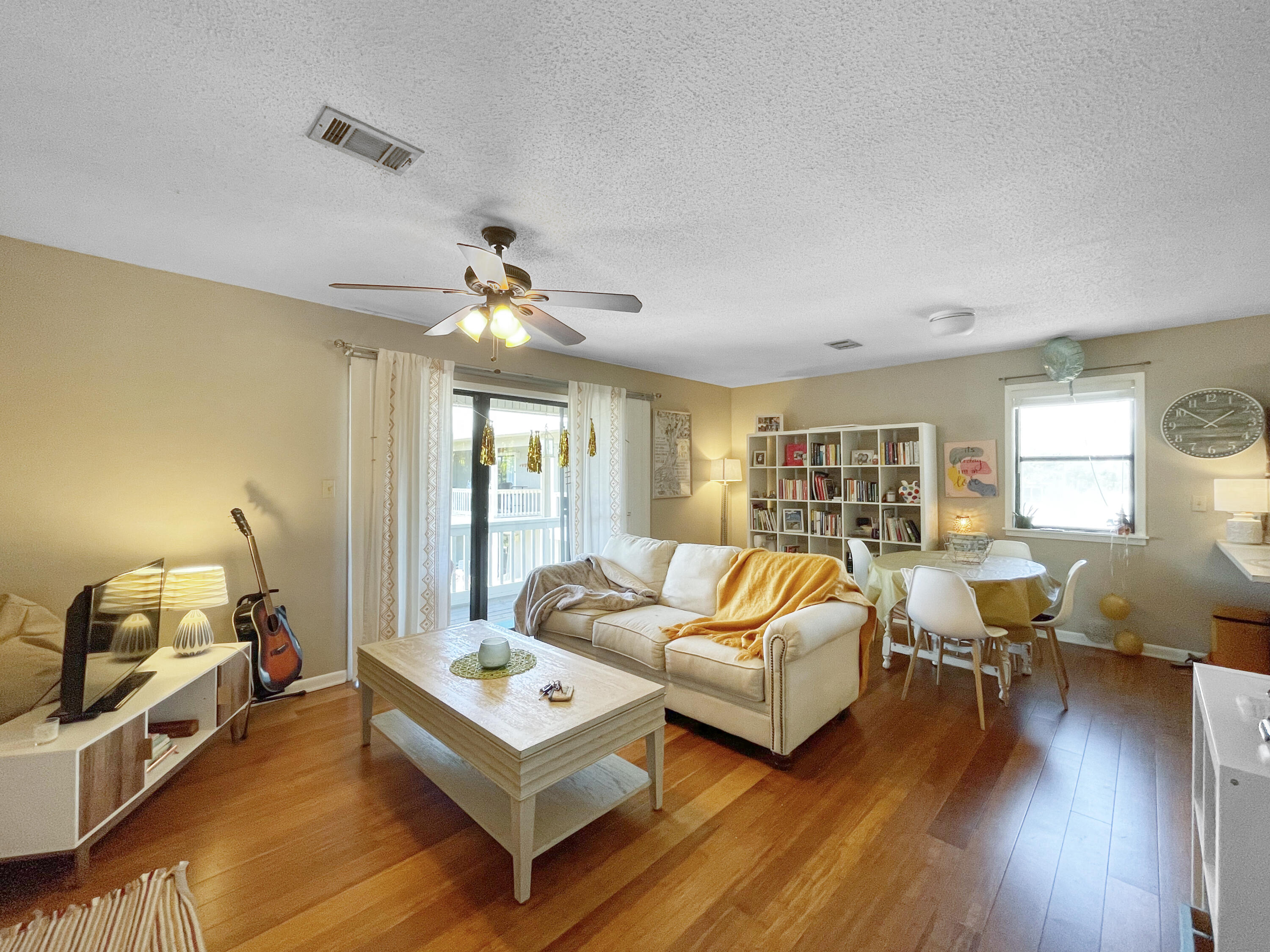 BEACHWOOD VILLAS CONDO - Residential