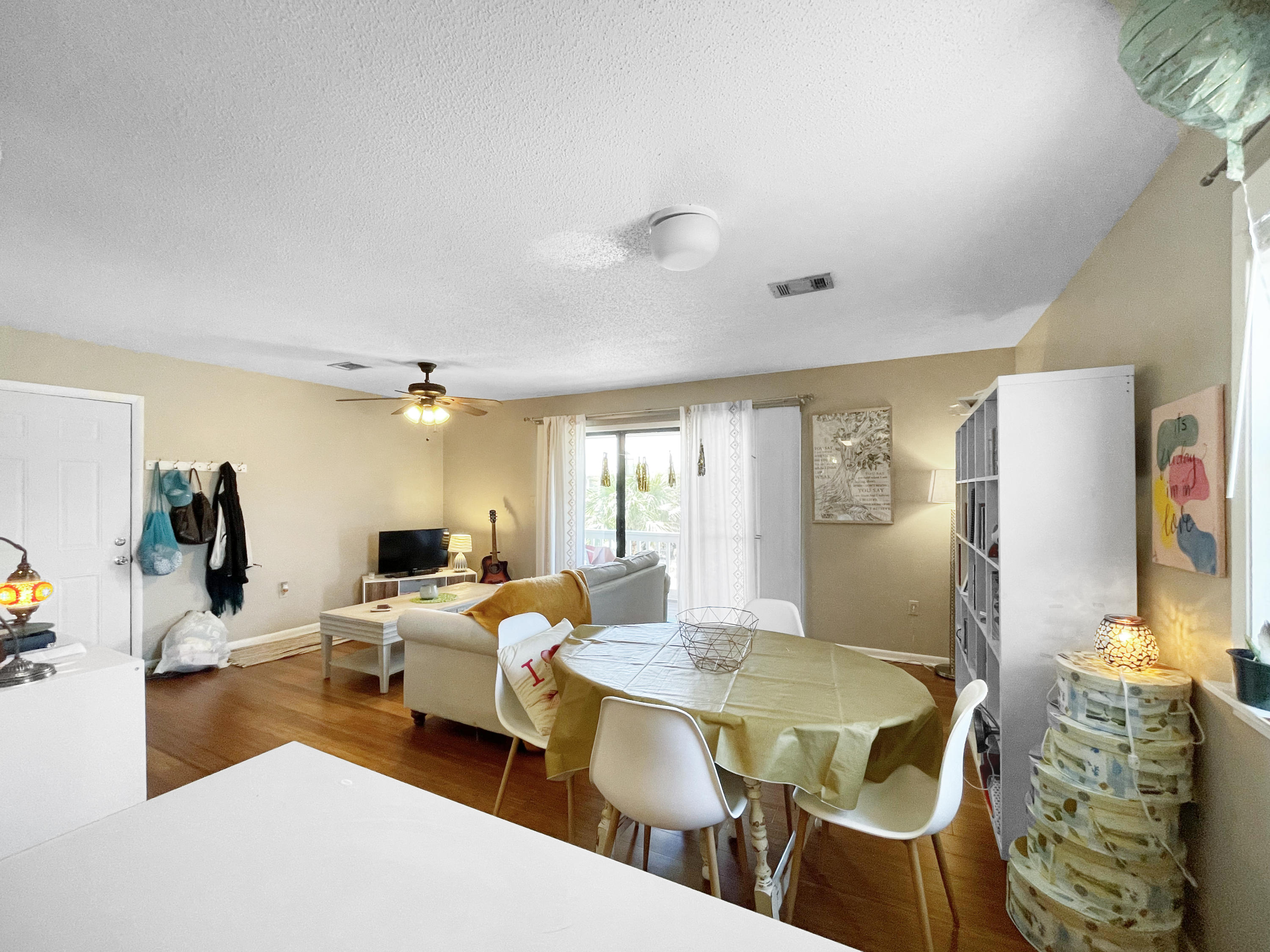 BEACHWOOD VILLAS CONDO - Residential