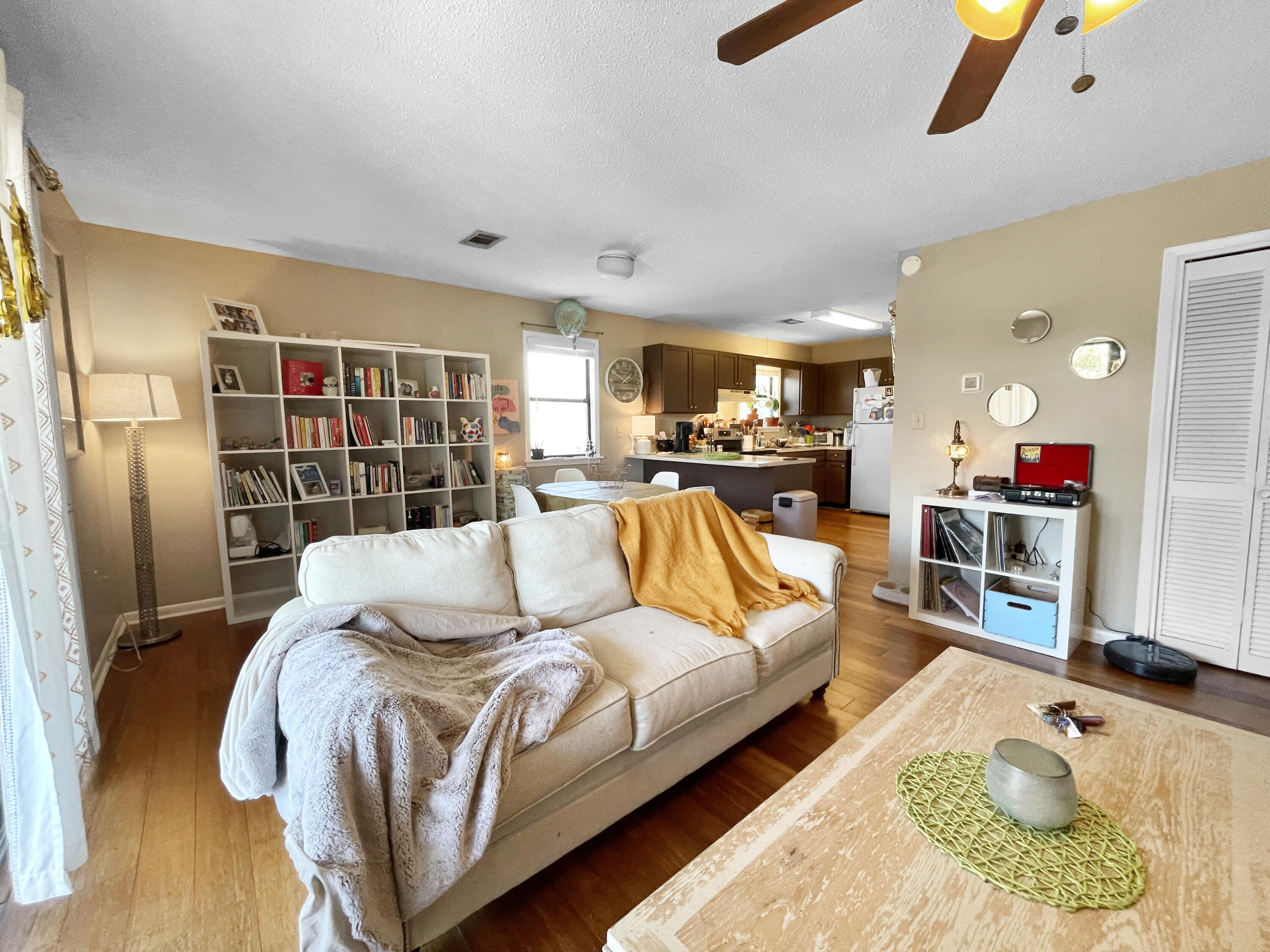 BEACHWOOD VILLAS CONDO - Residential