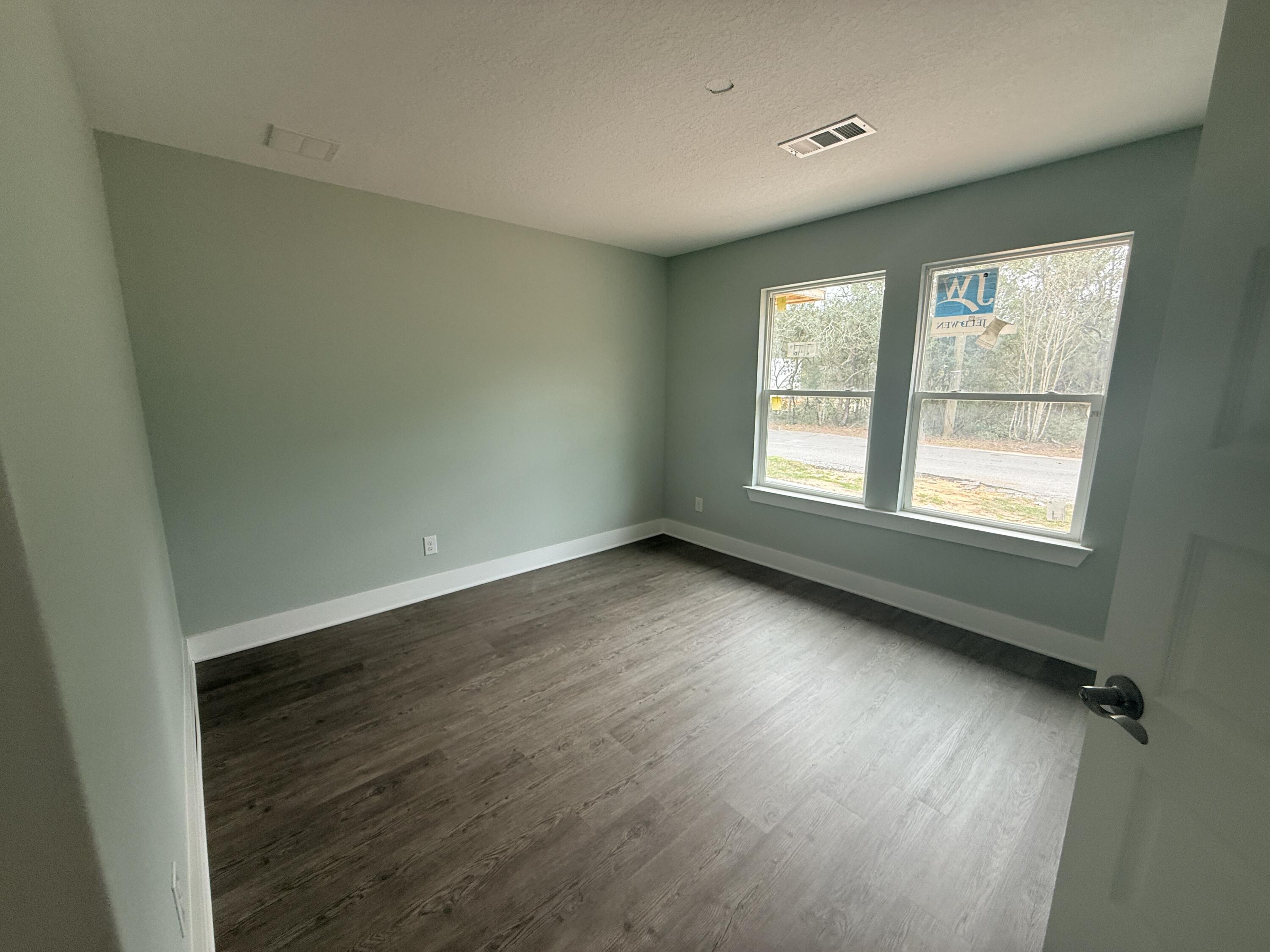 EMERALD SHORES PARK - Residential