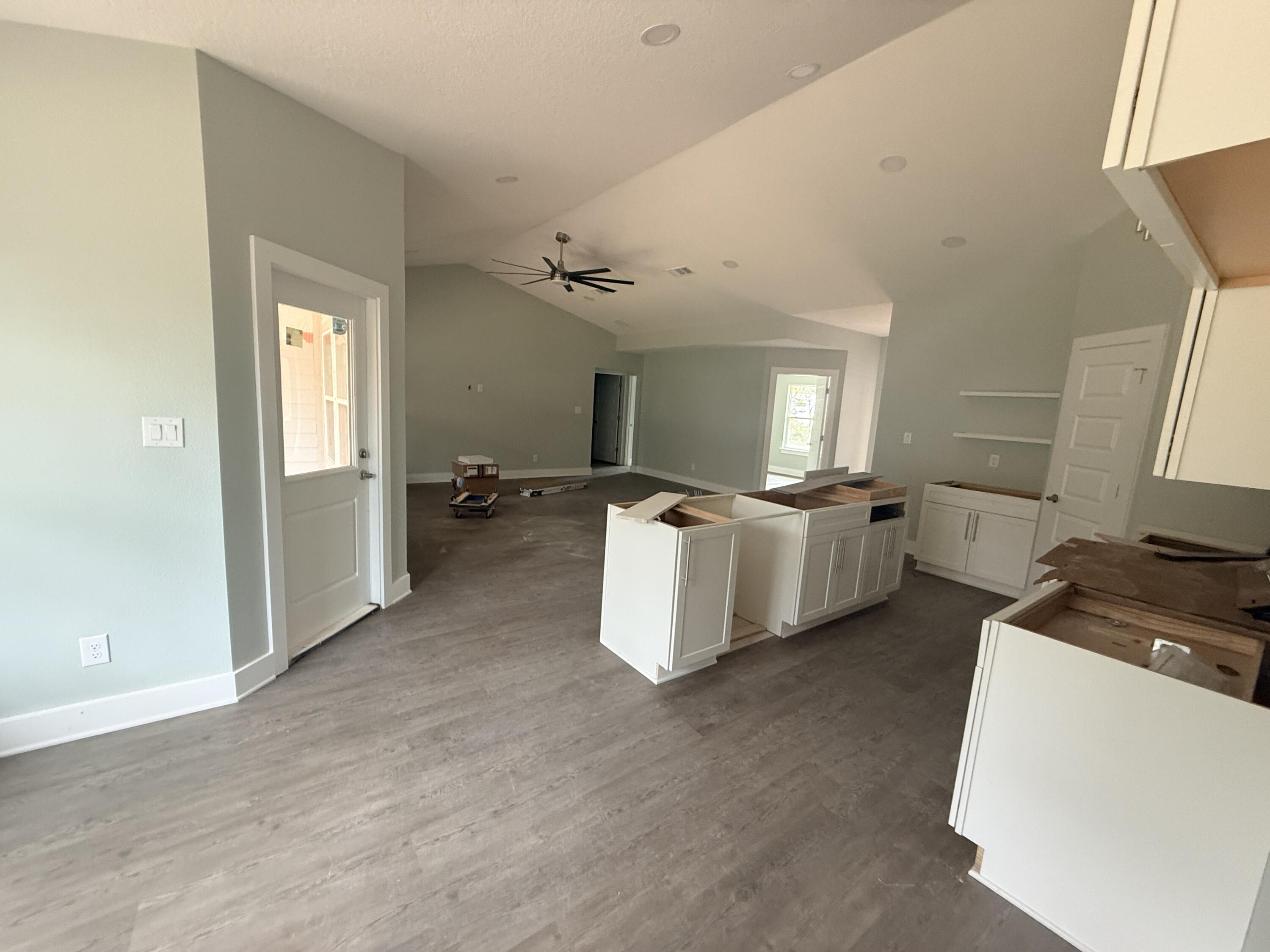 EMERALD SHORES PARK - Residential