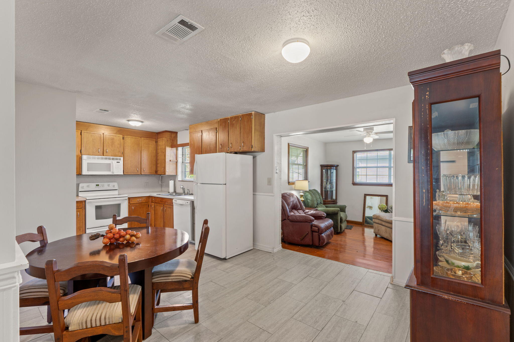 NO RECORDED SUBDIVISION - Residential