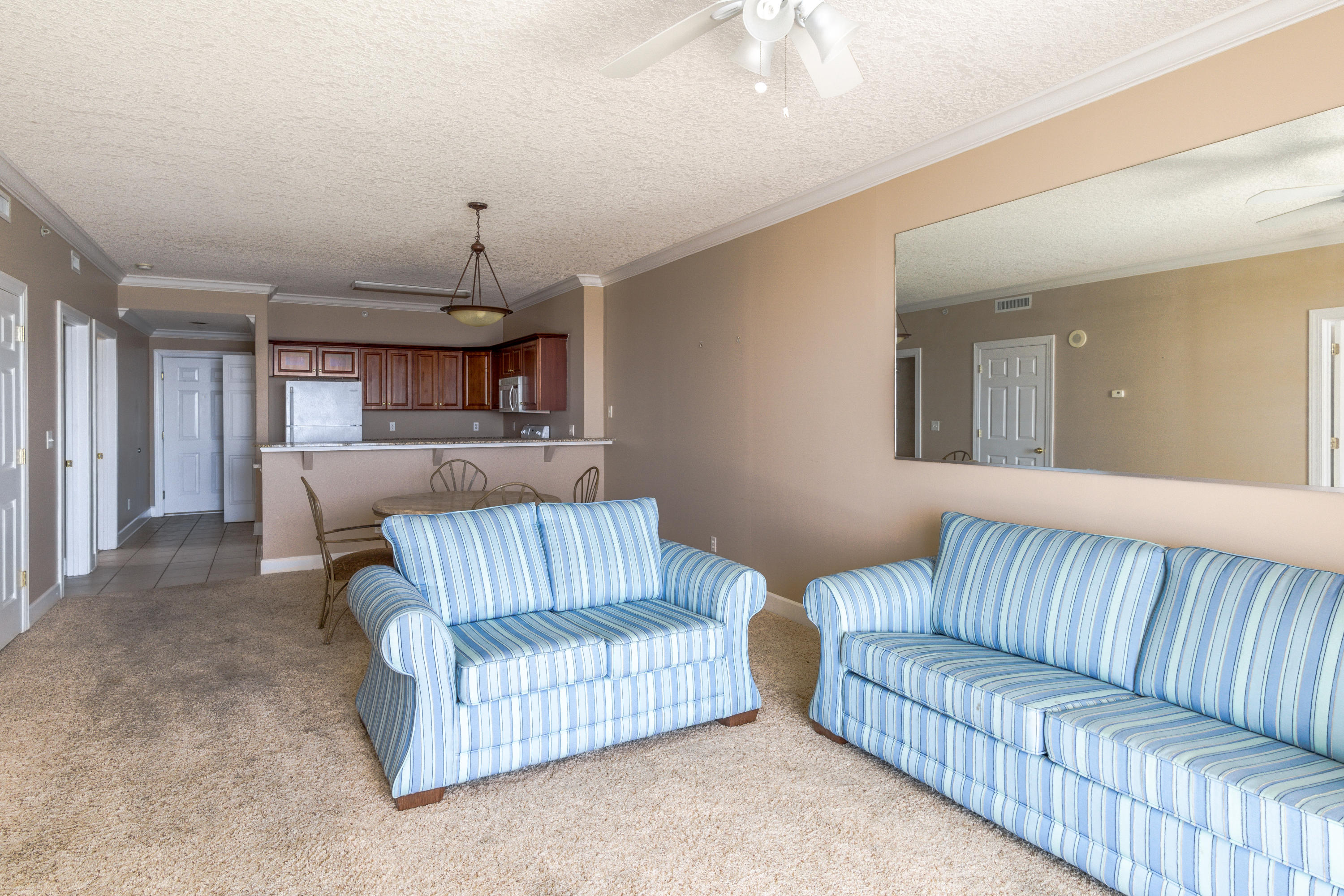 Twin Palms Resort - Residential