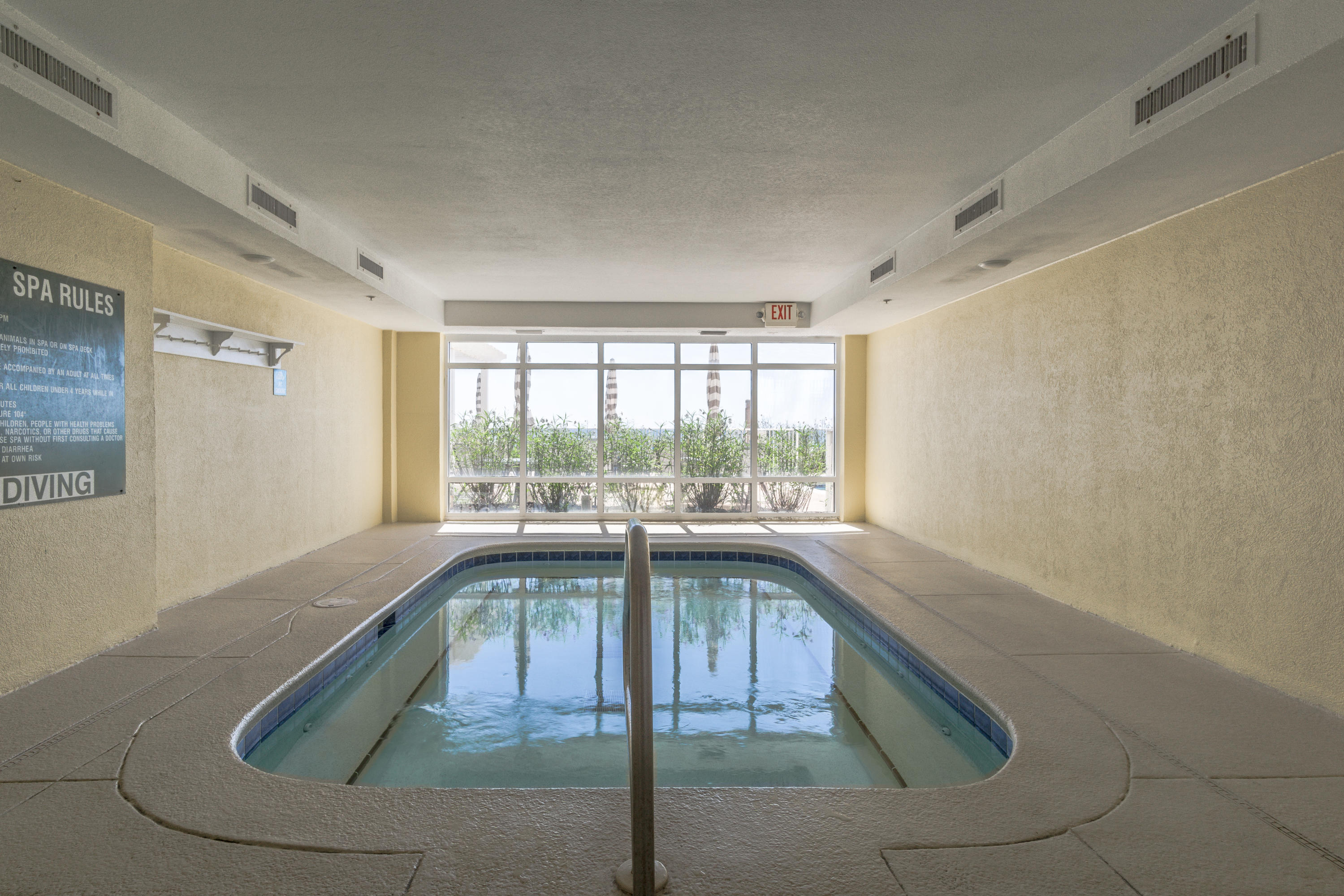 Twin Palms Resort - Residential