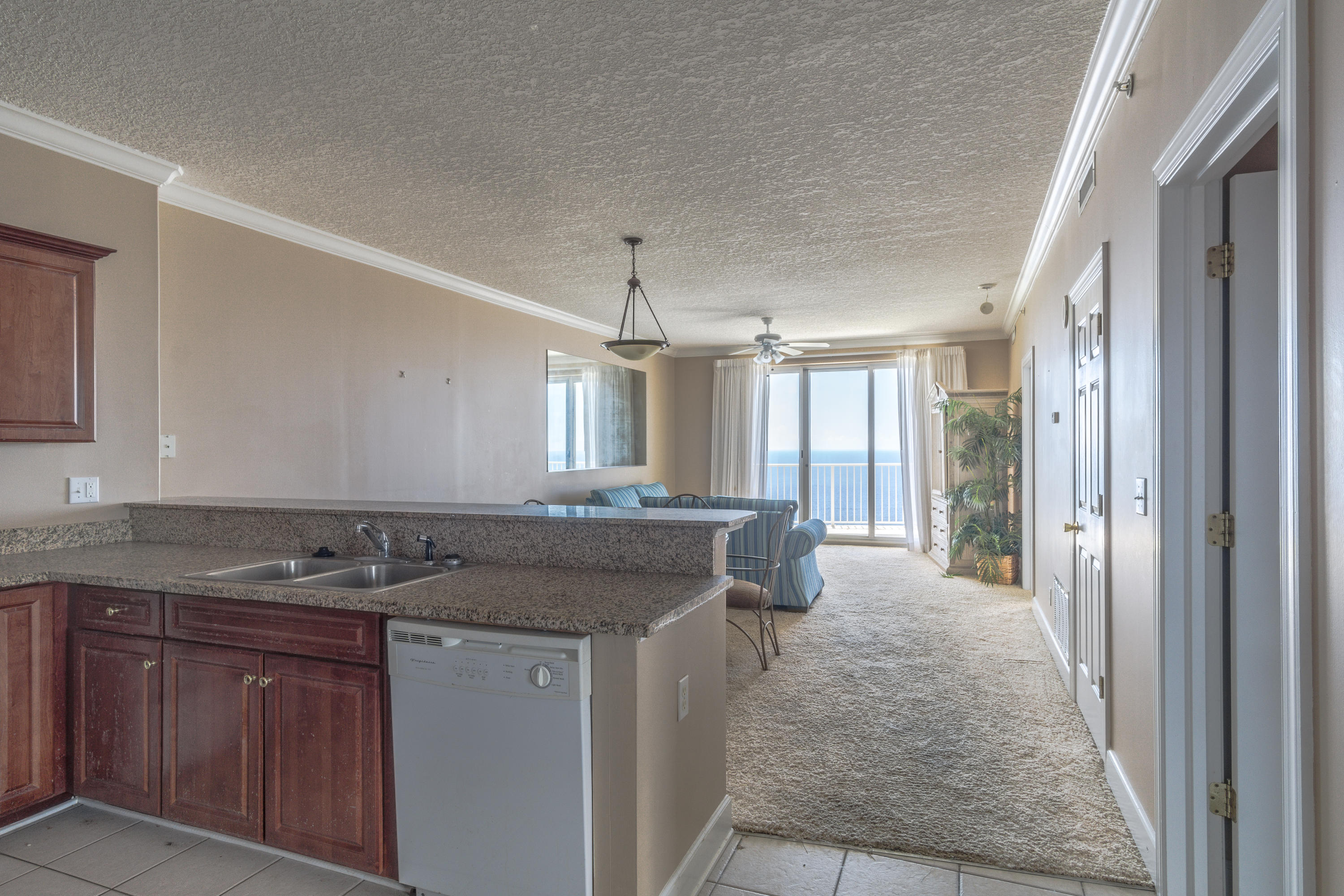 Twin Palms Resort - Residential