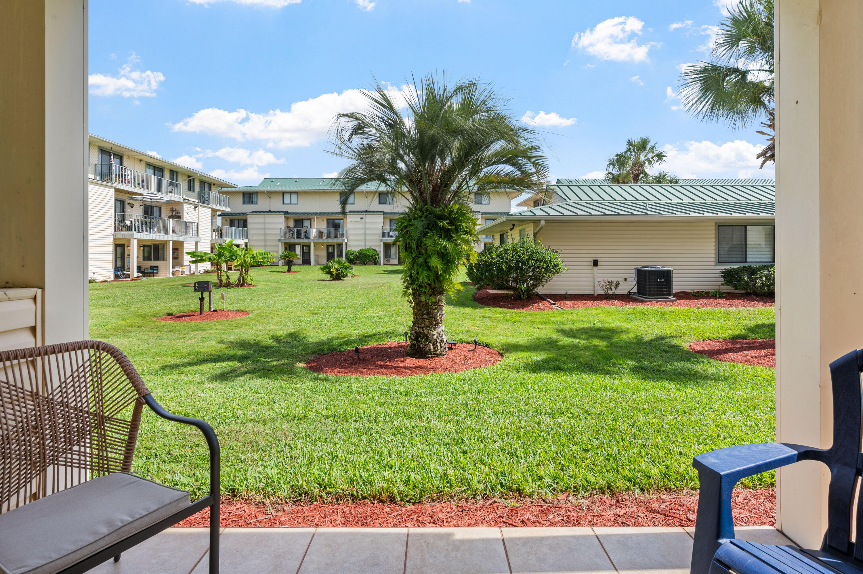 SANDPRINTS CONDO - Residential