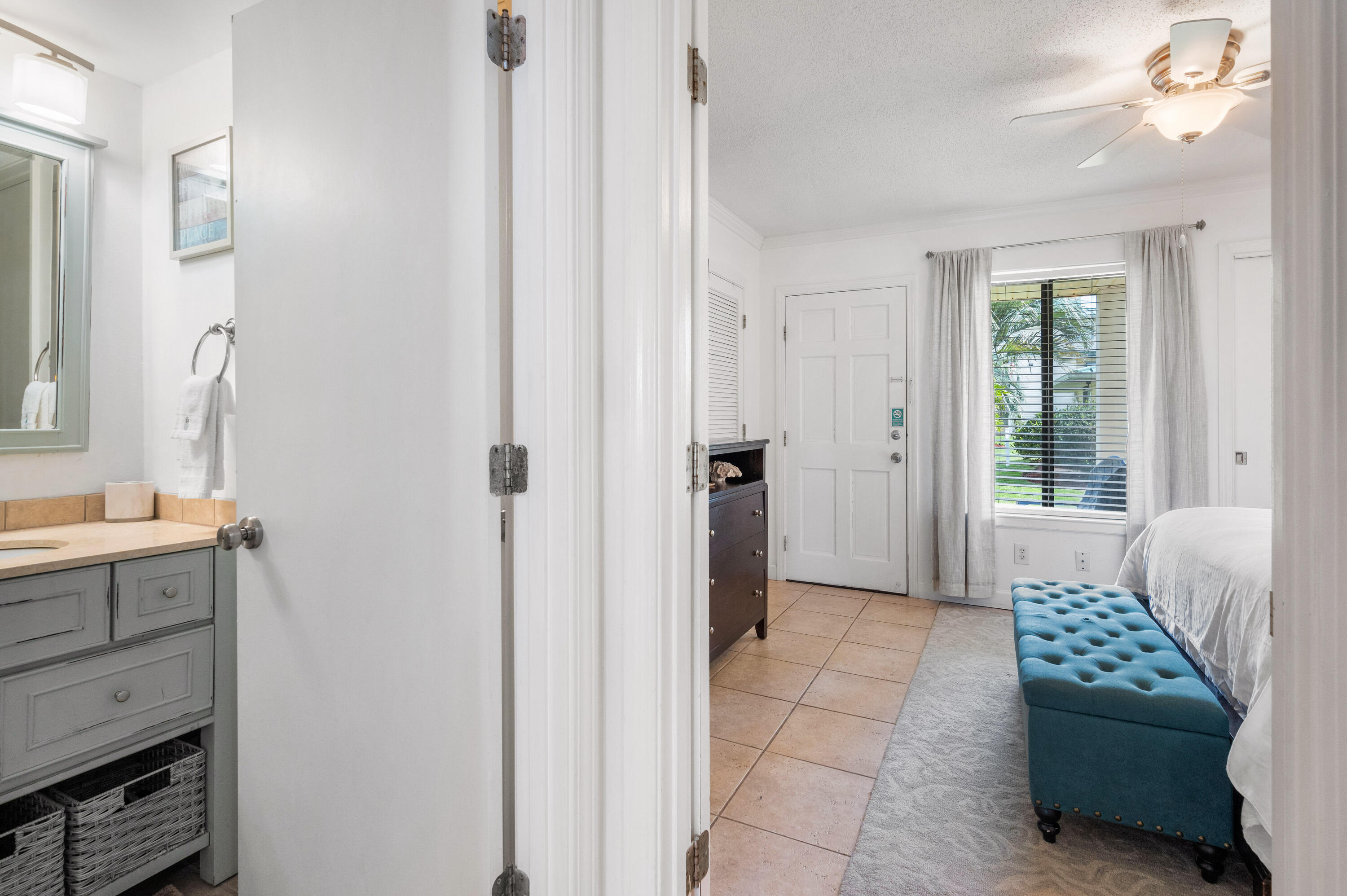 SANDPRINTS CONDO - Residential