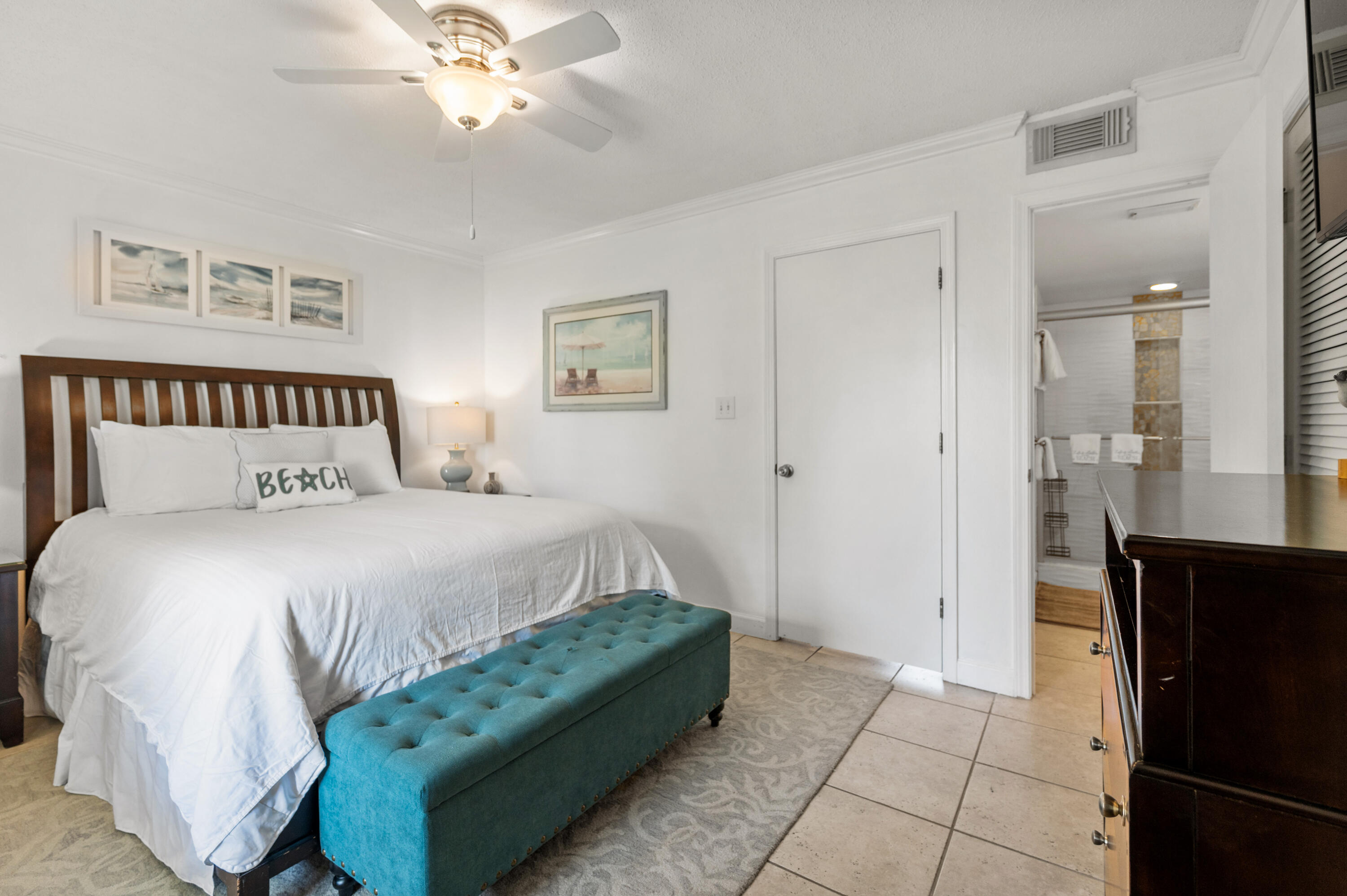 SANDPRINTS CONDO - Residential