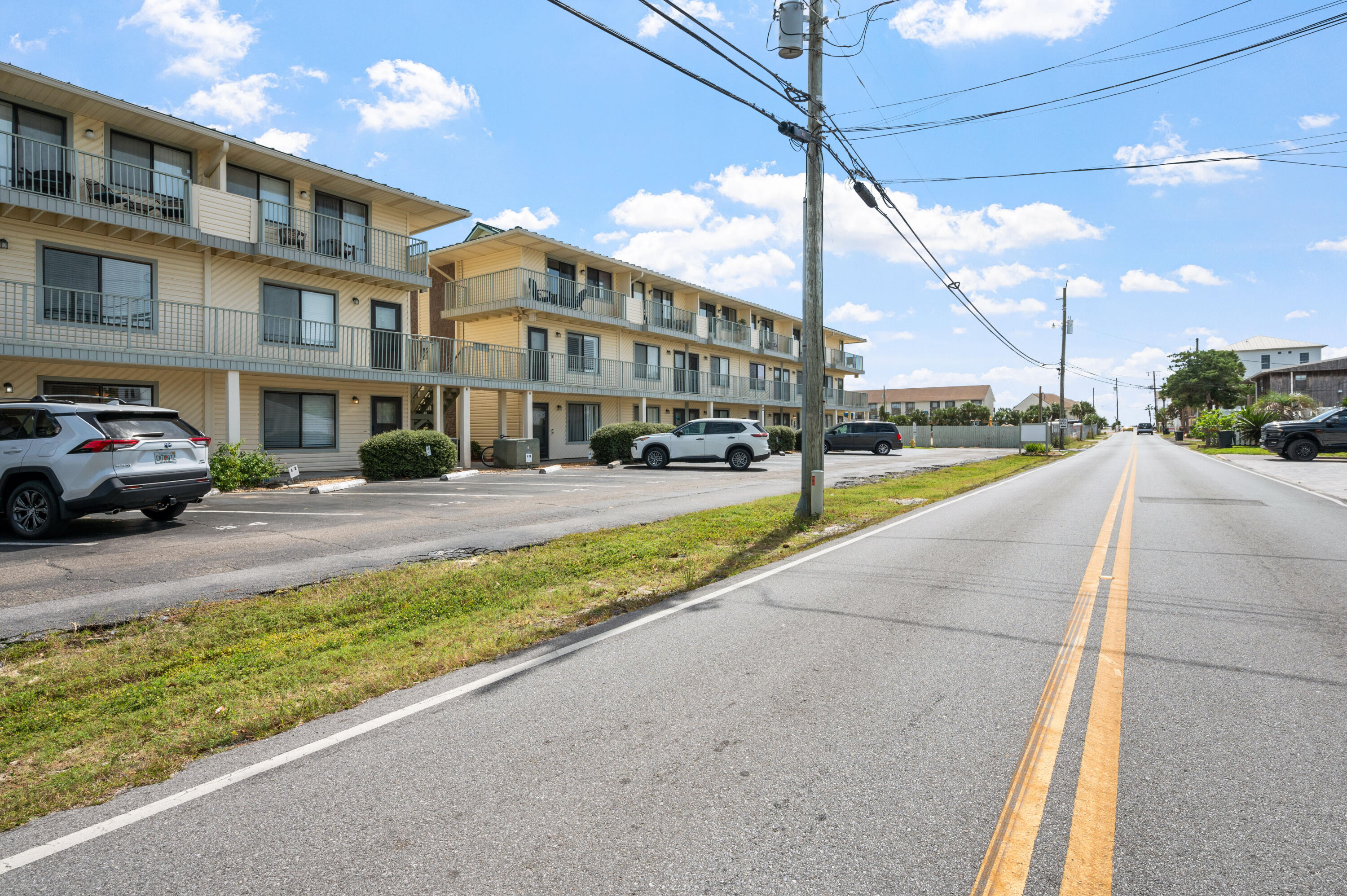 SANDPRINTS CONDO - Residential
