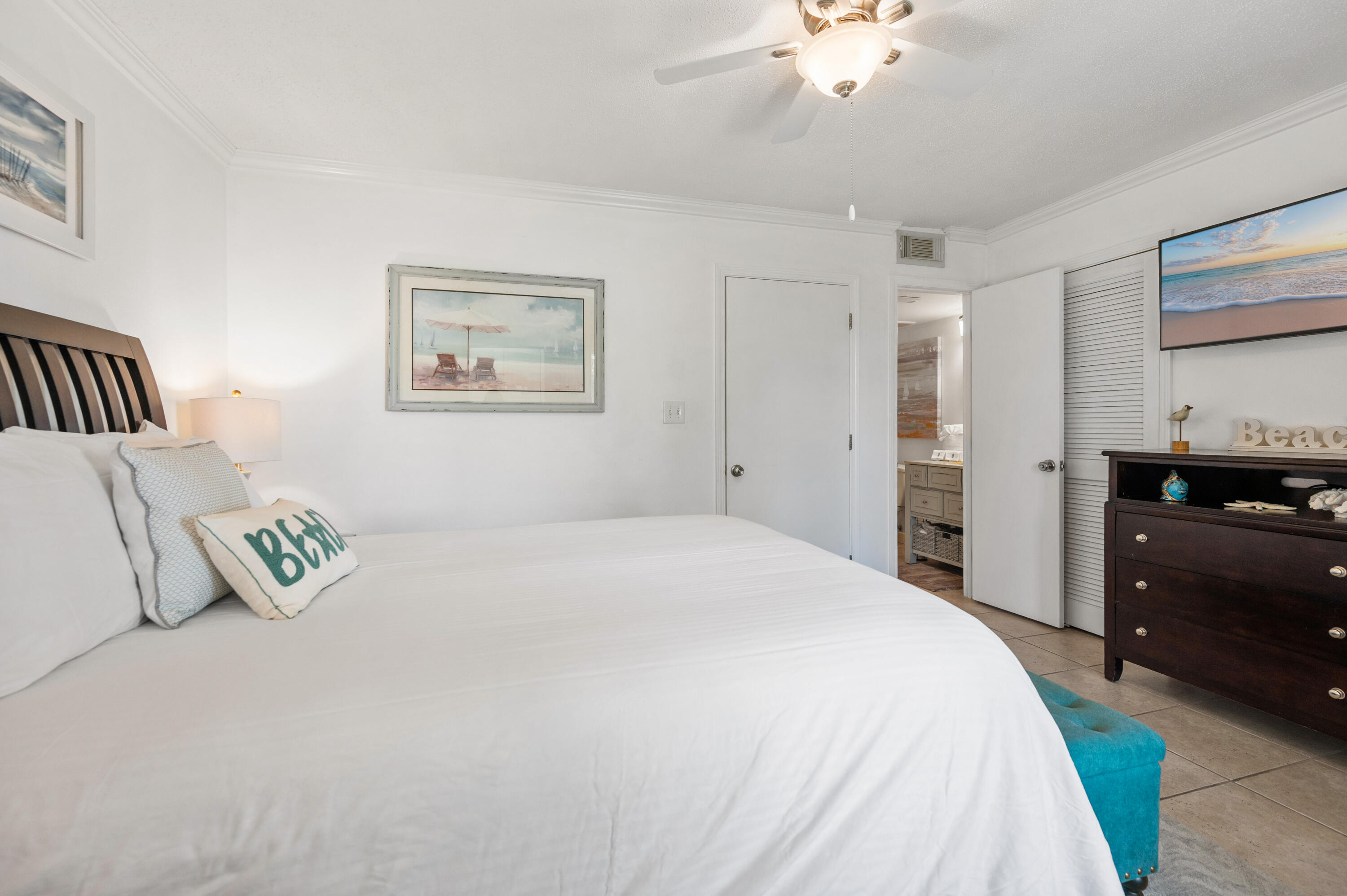 SANDPRINTS CONDO - Residential