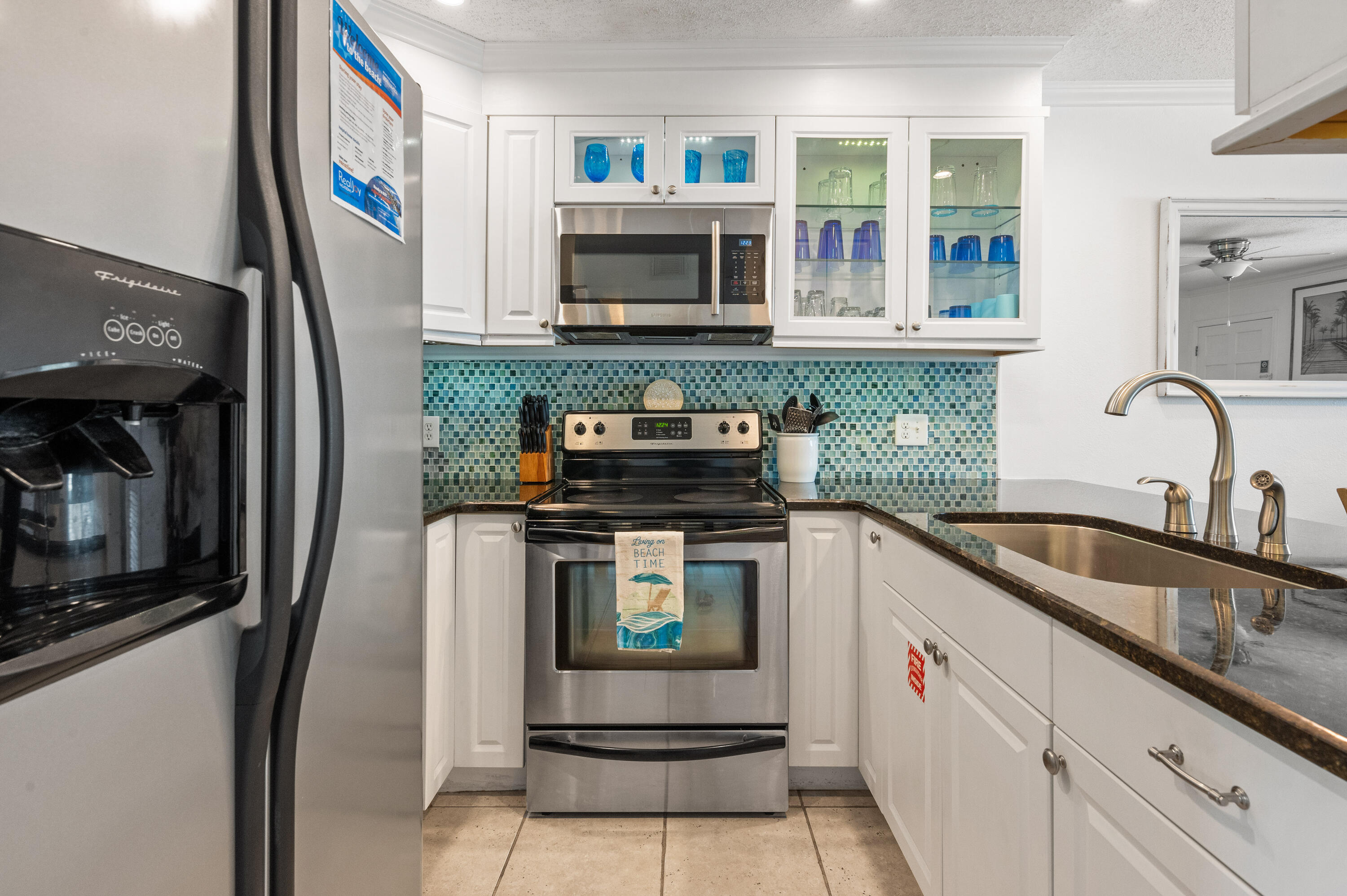 SANDPRINTS CONDO - Residential