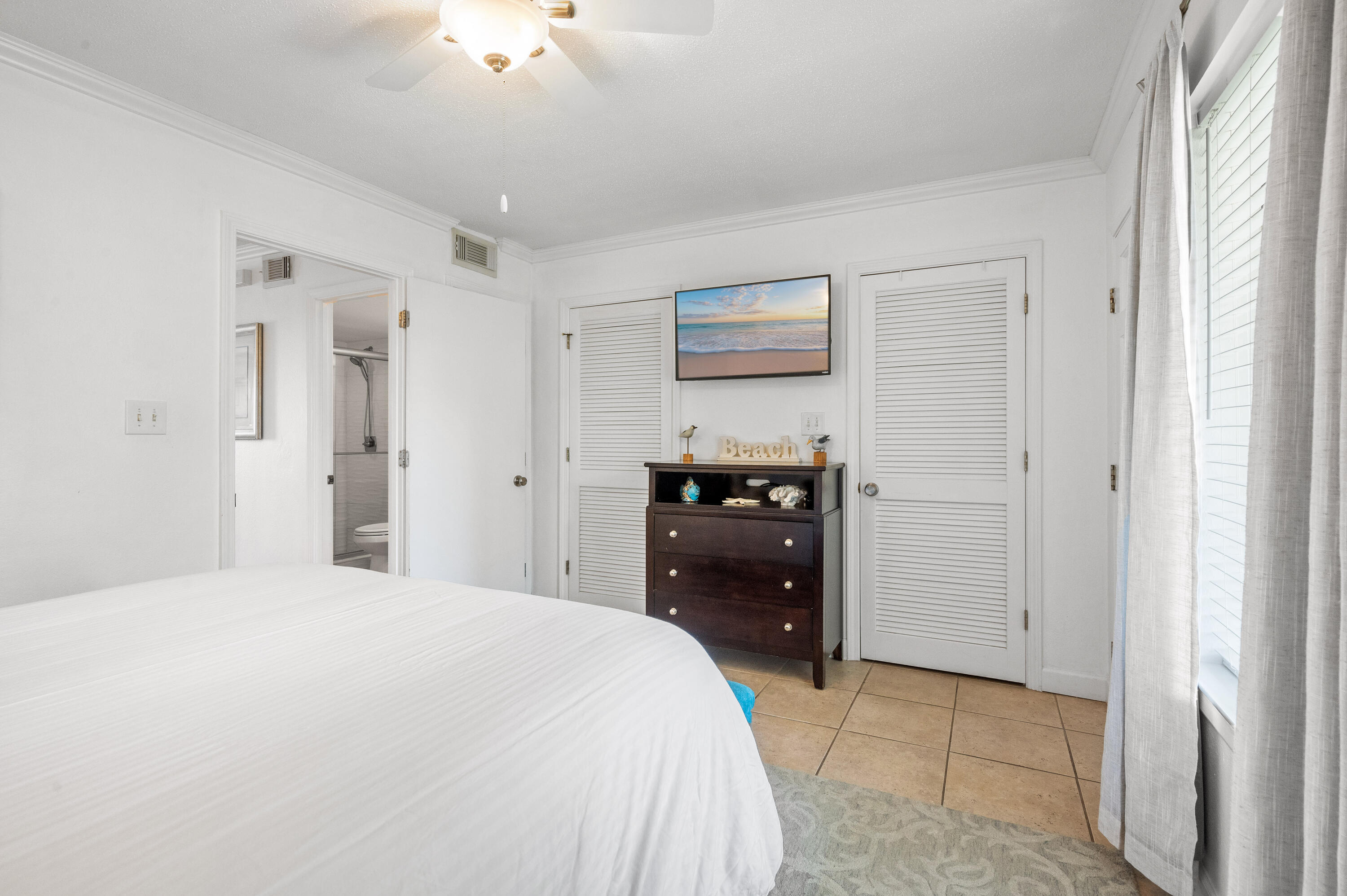 SANDPRINTS CONDO - Residential