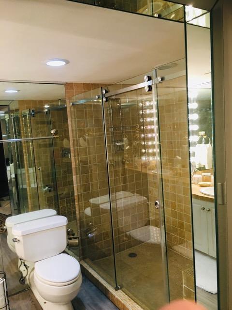 SHORELINE TOWERS 1 - Residential