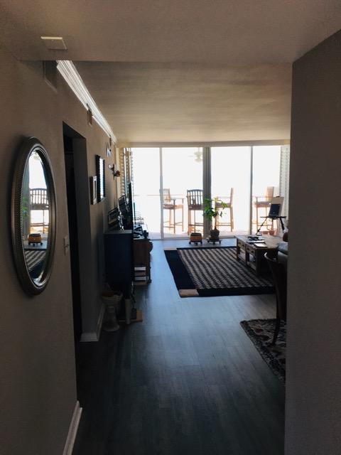 SHORELINE TOWERS 1 - Residential