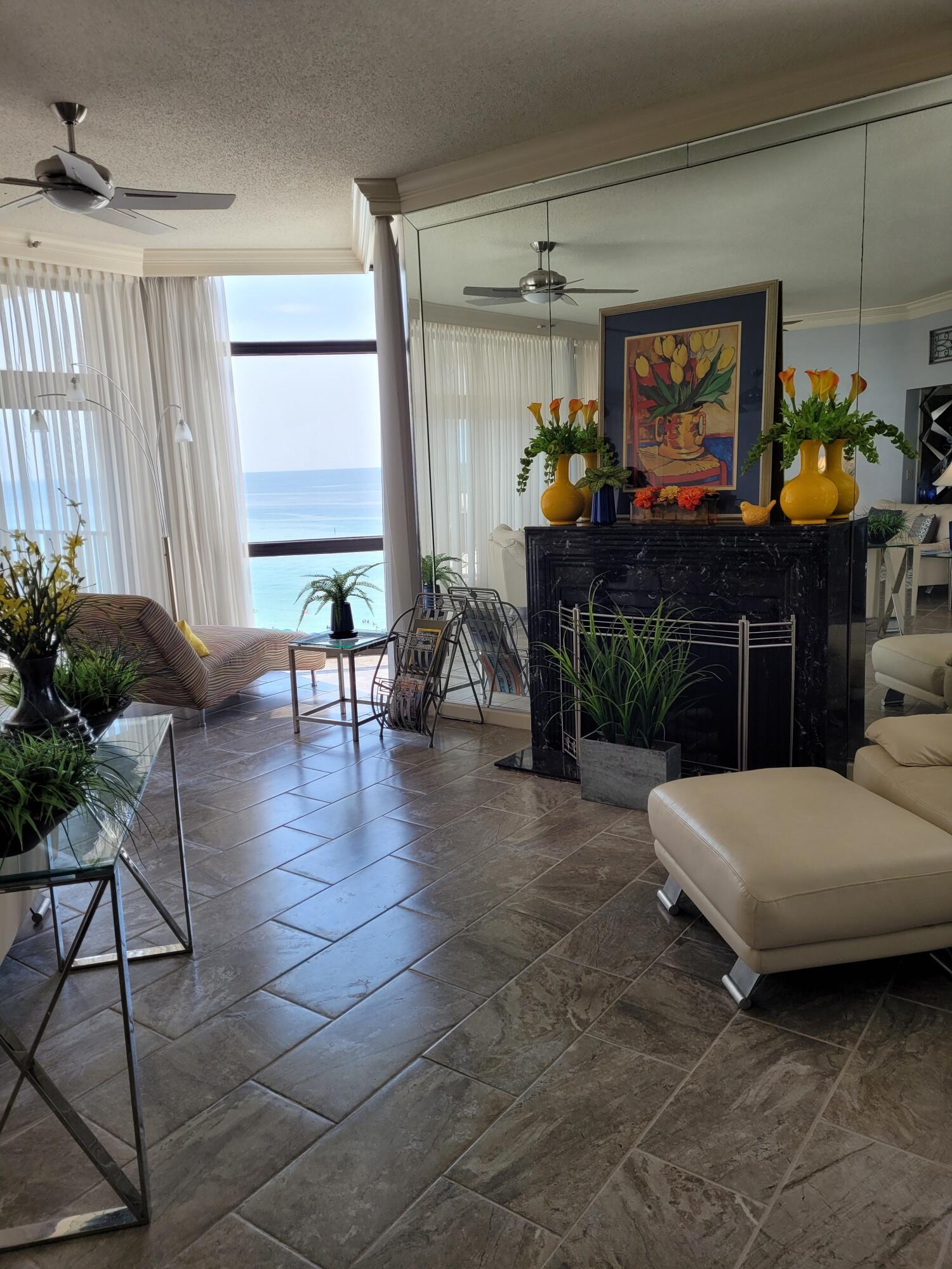 REGENCY TOWERS - Residential