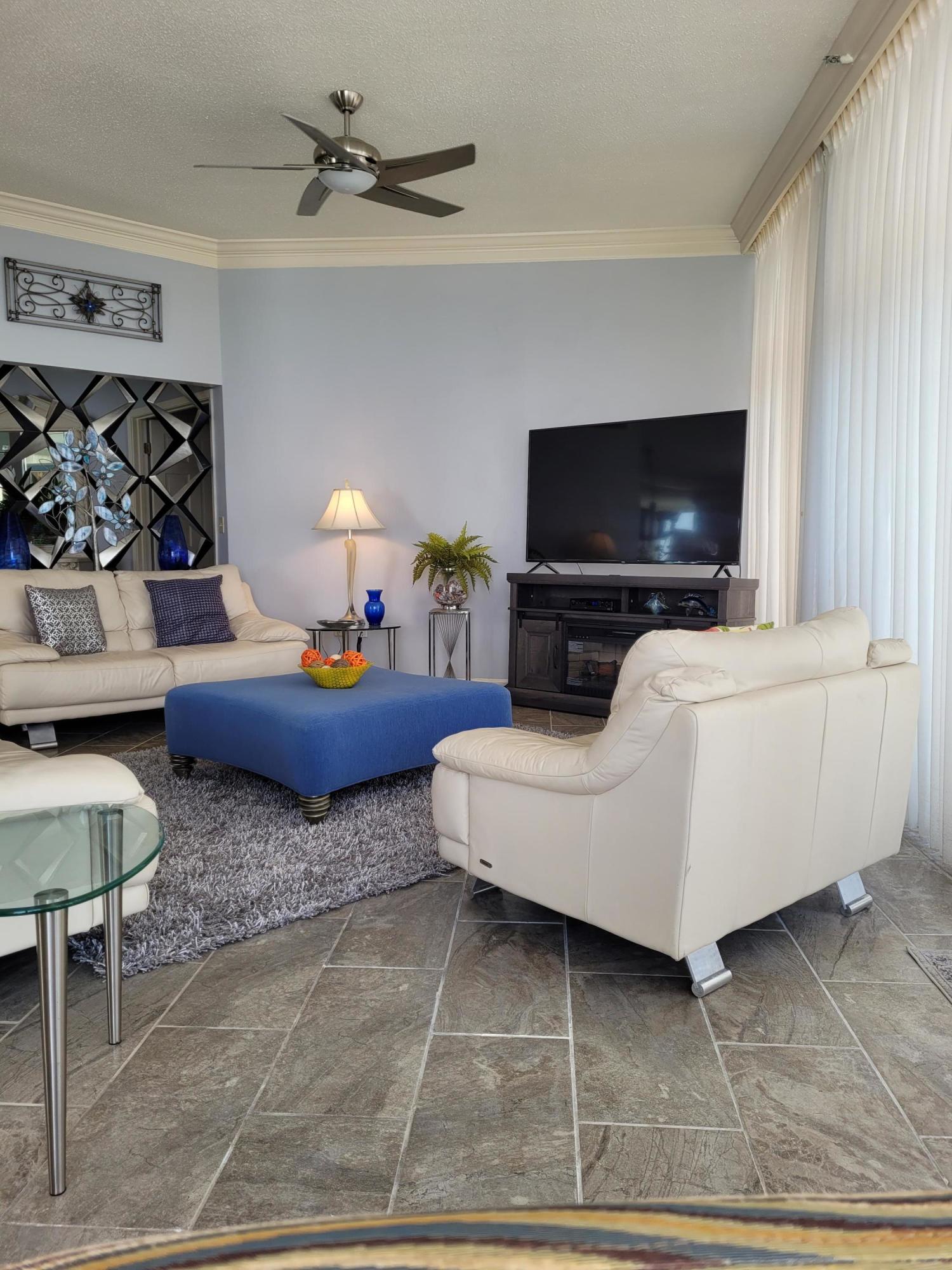 REGENCY TOWERS - Residential