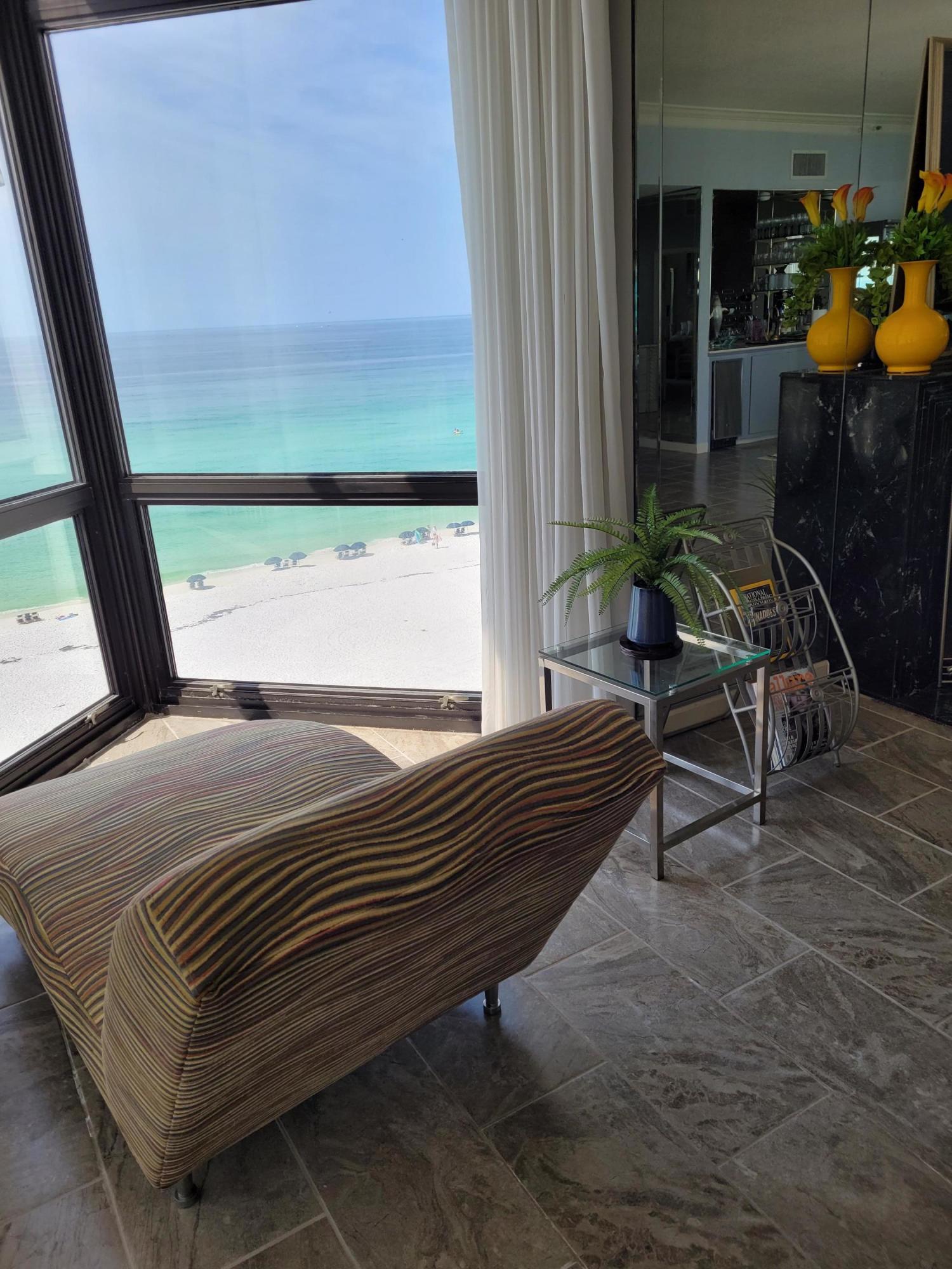 REGENCY TOWERS - Residential