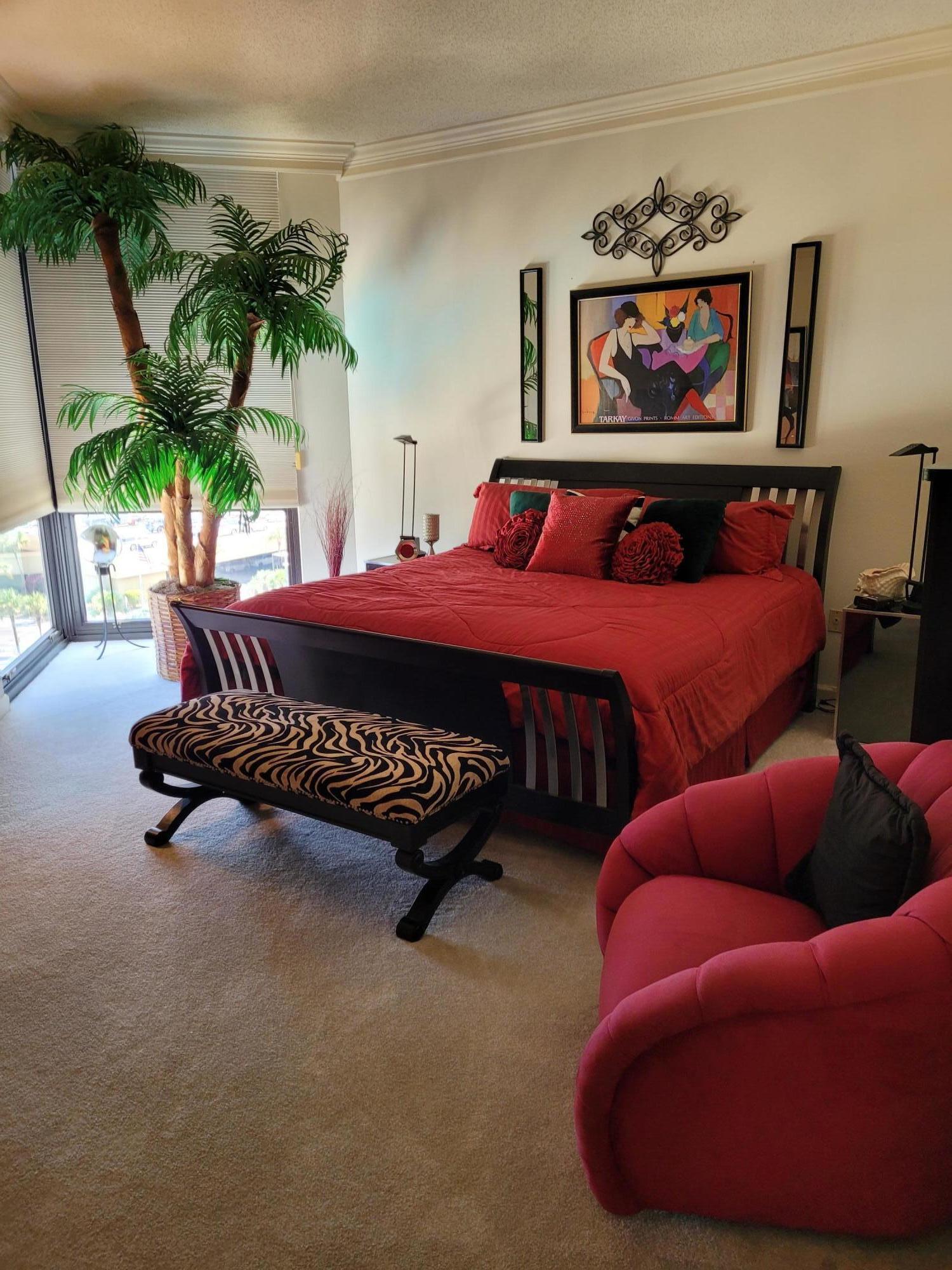 REGENCY TOWERS - Residential