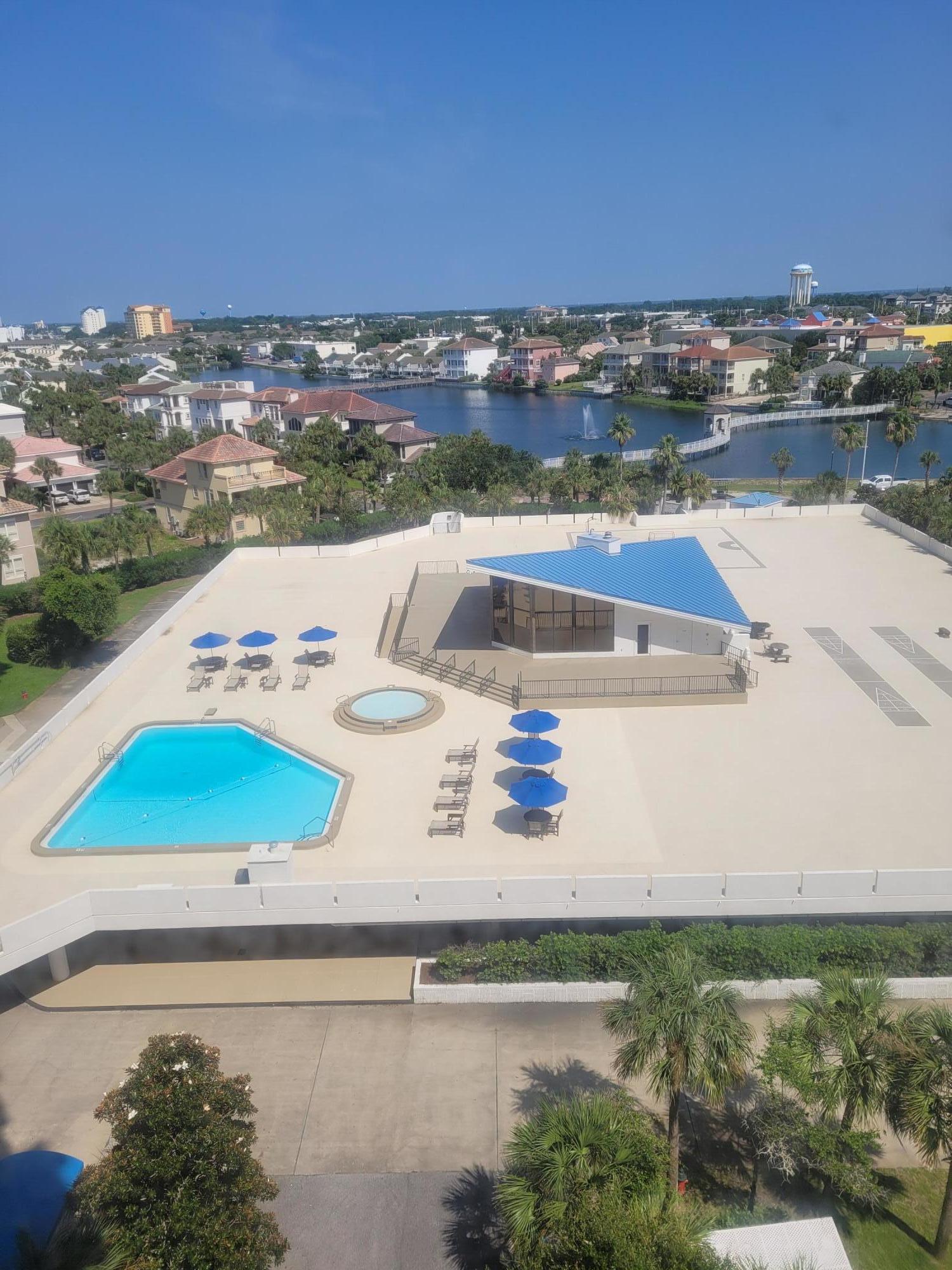 REGENCY TOWERS - Residential