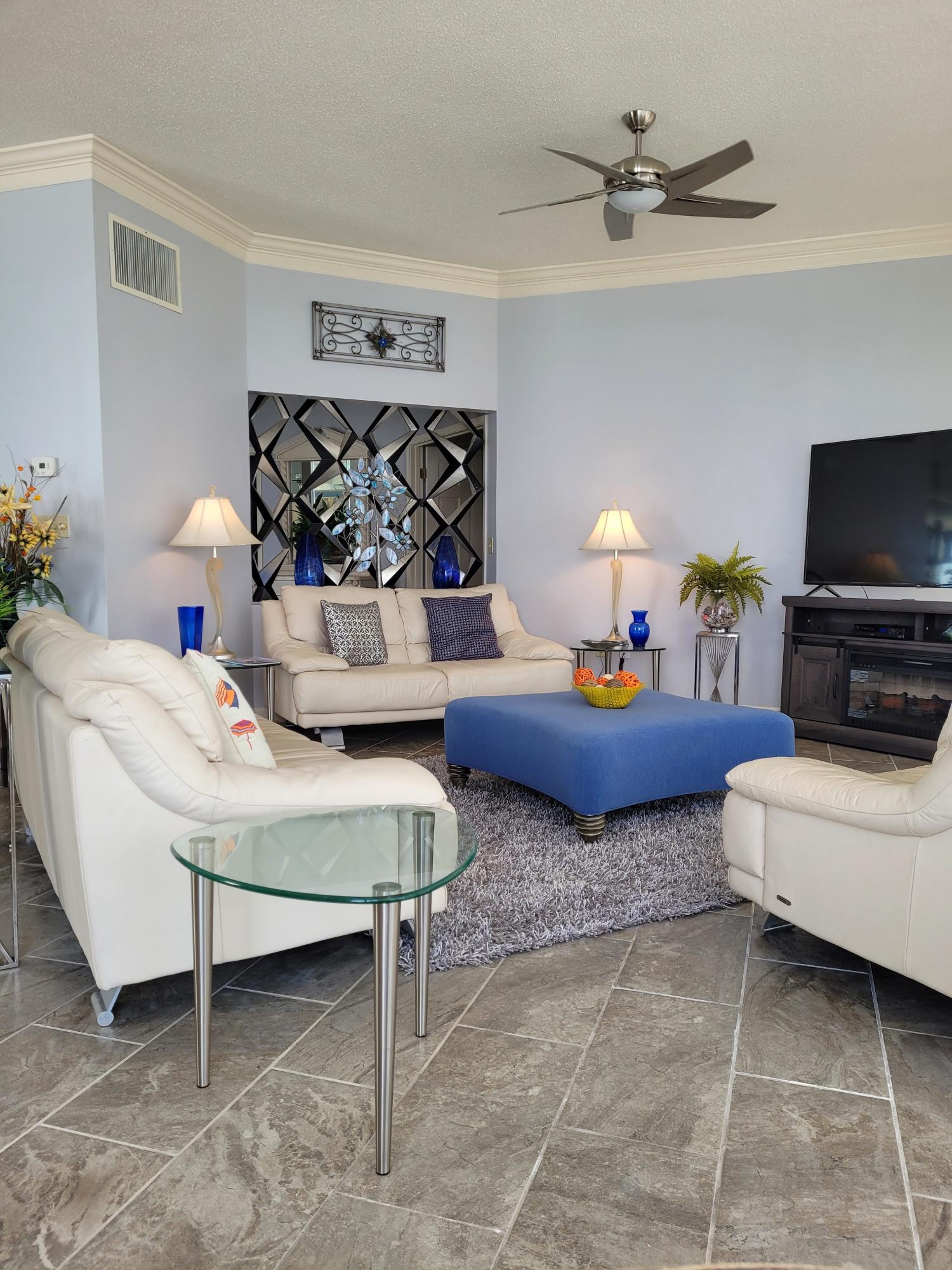 REGENCY TOWERS - Residential