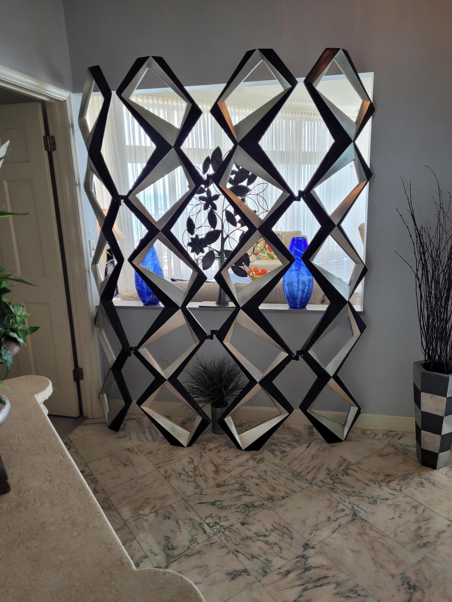 REGENCY TOWERS - Residential