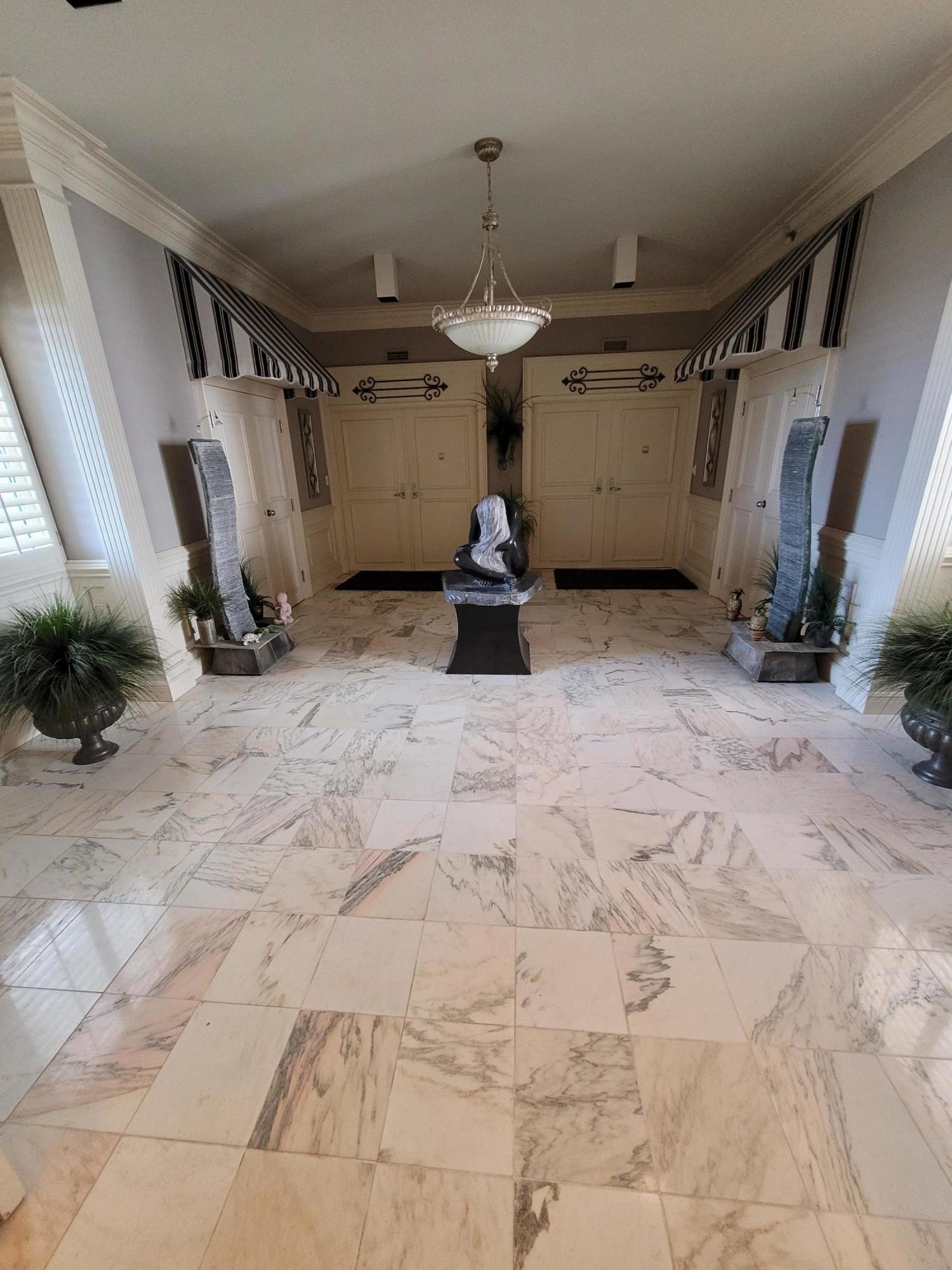 REGENCY TOWERS - Residential