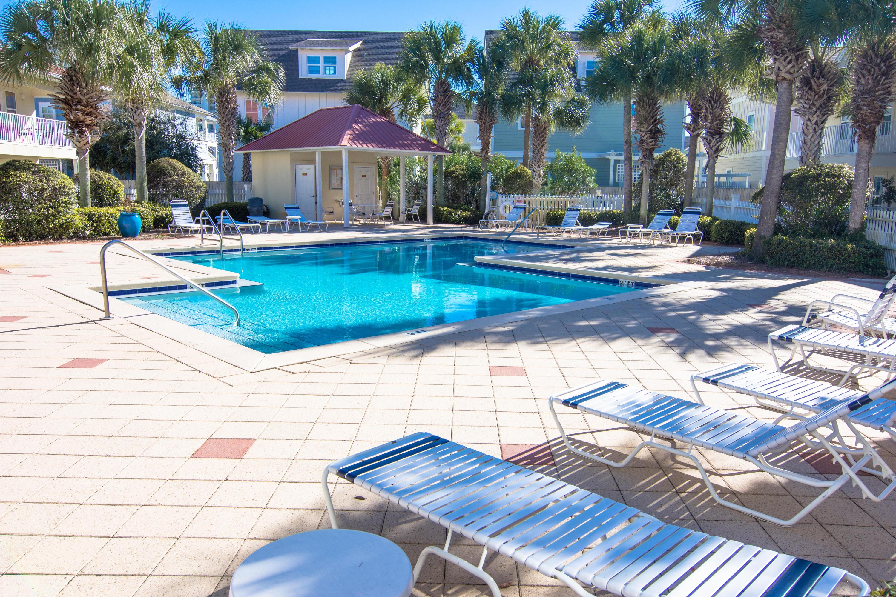 ROLLIN TIDE VILLAS - Residential