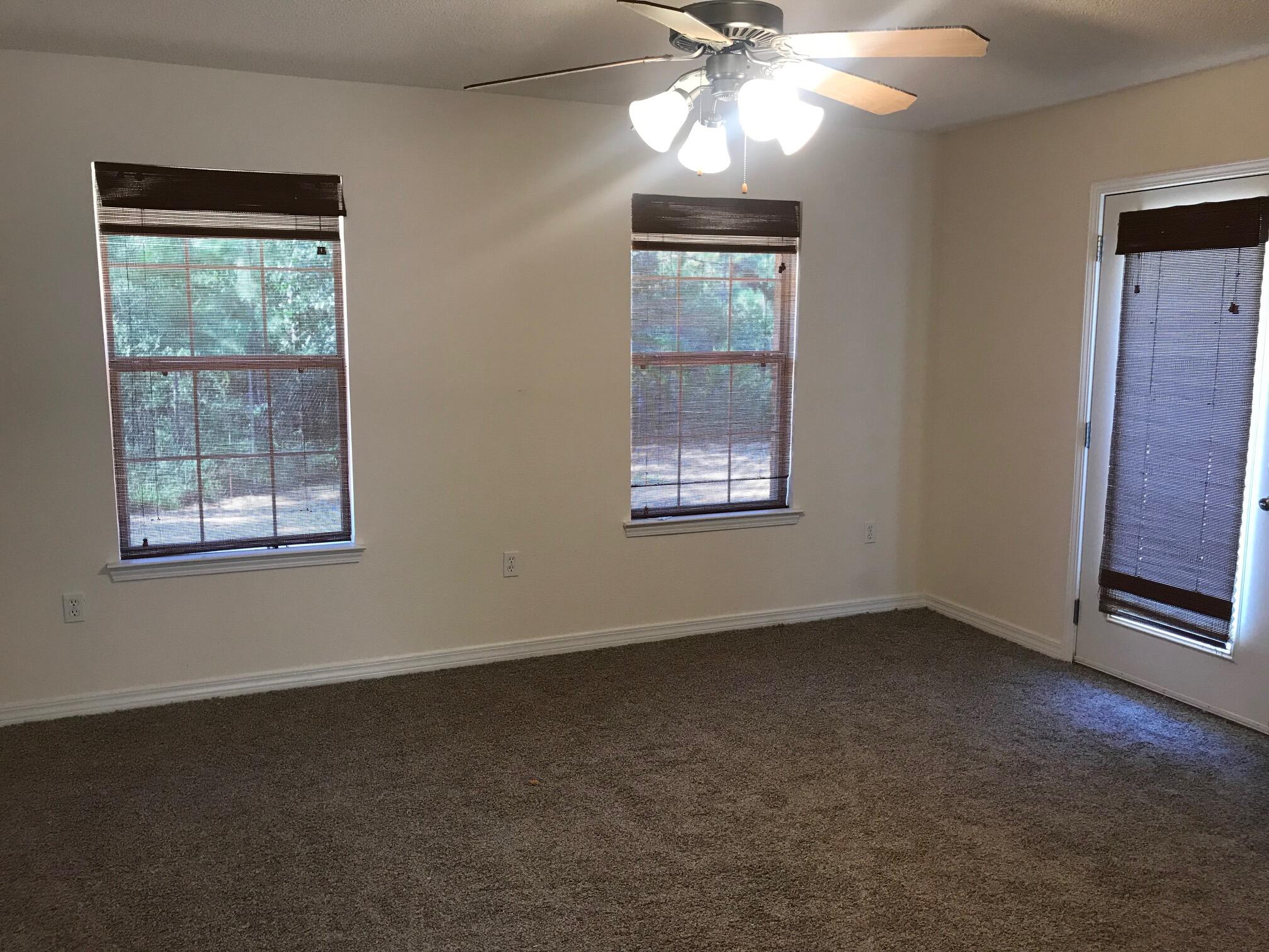 CREETWOOD VILLAGE - Residential Lease