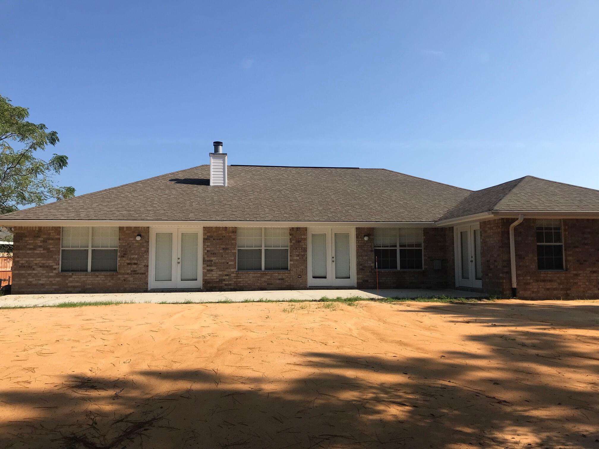 CREETWOOD VILLAGE - Residential Lease