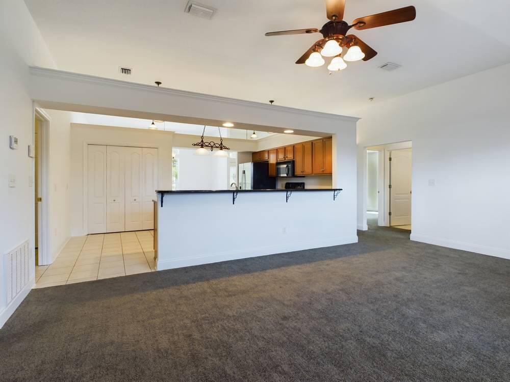 WHITS MANOR - Residential