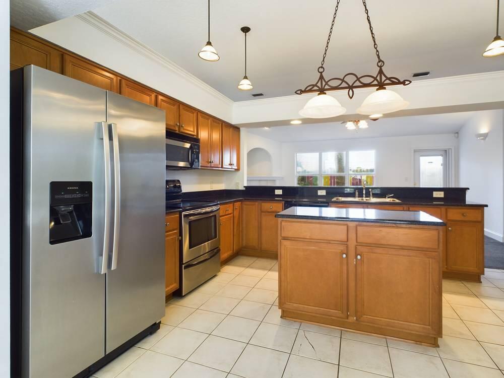 WHITS MANOR - Residential