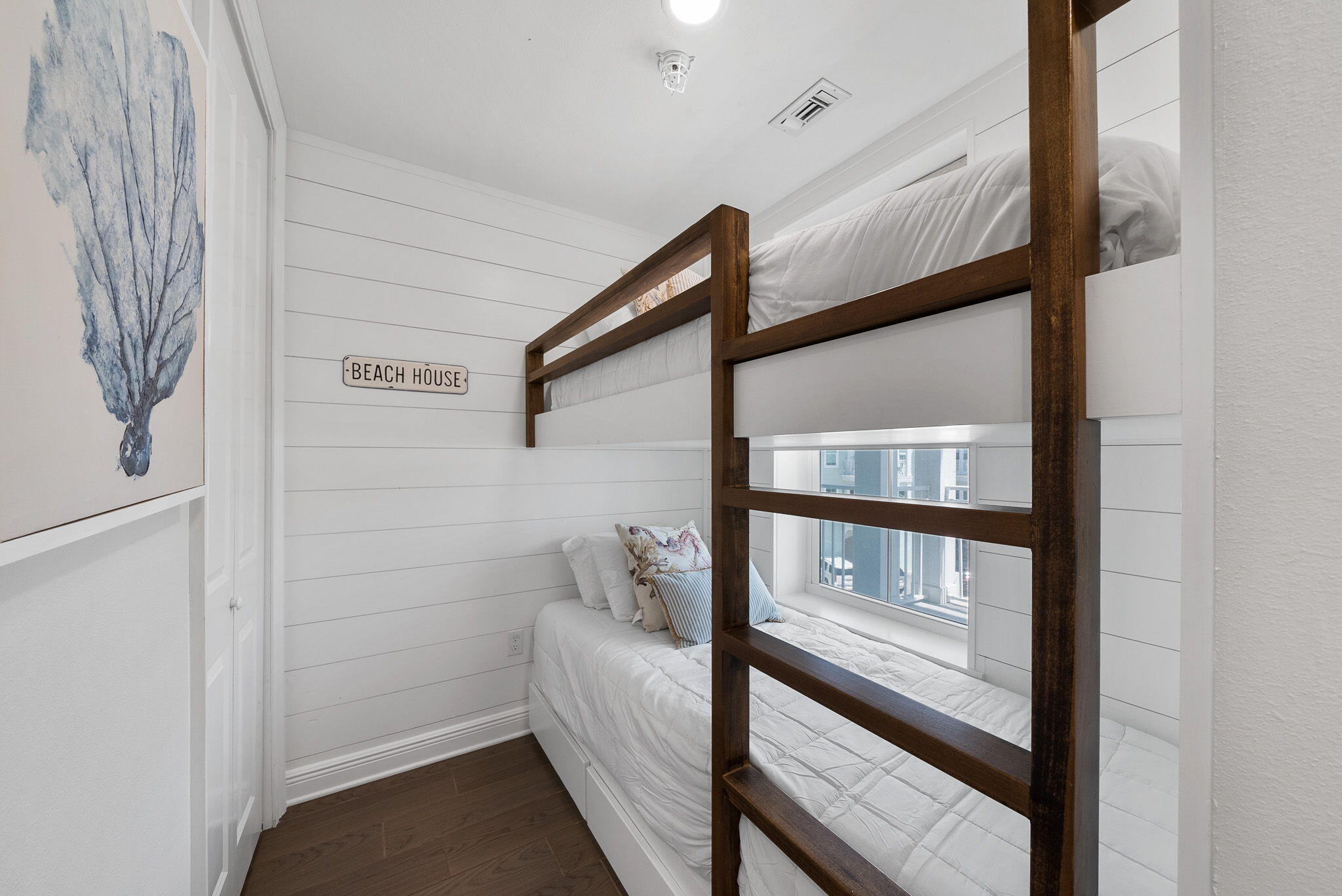GULF PLACE RESIDENCES - Residential