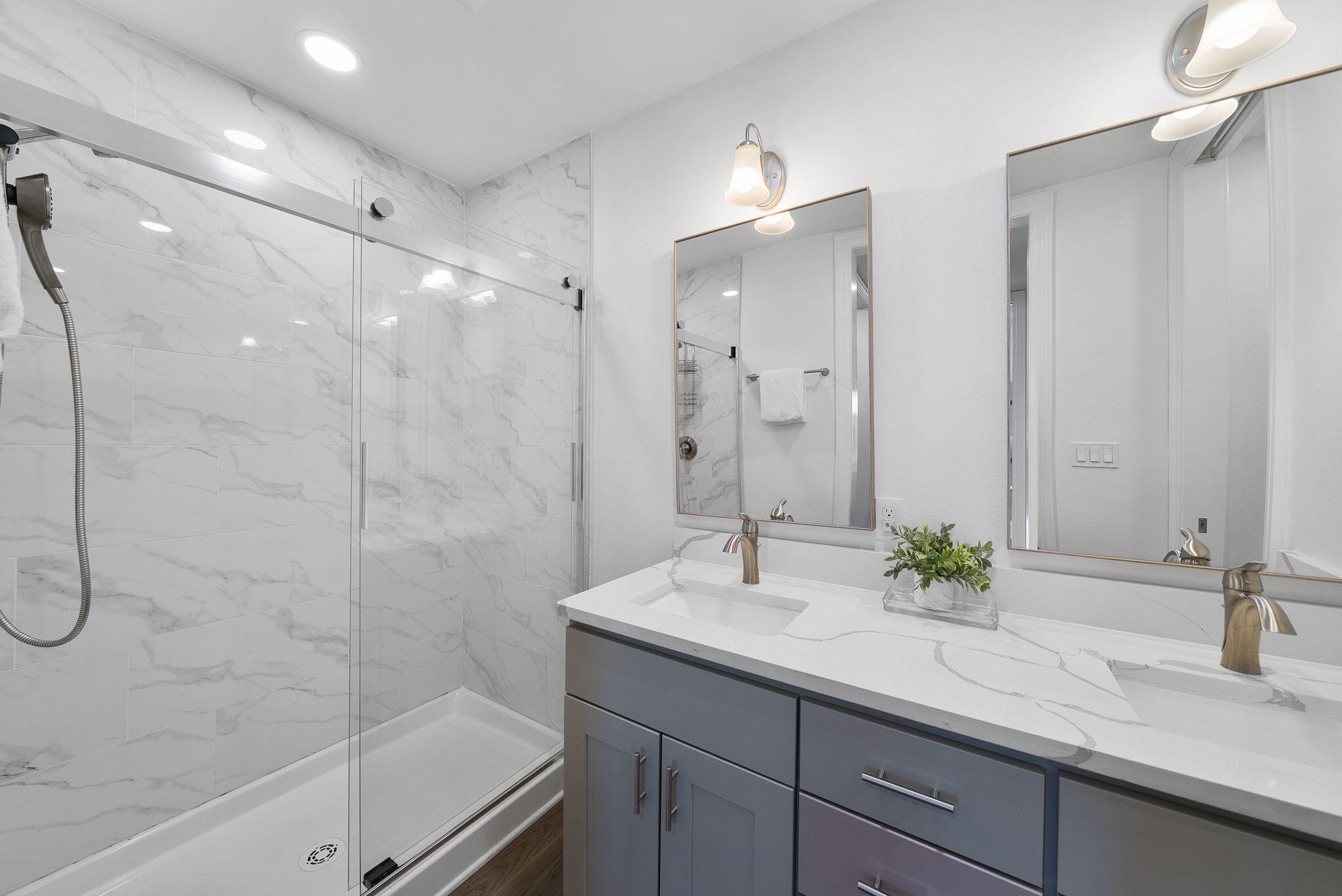GULF PLACE RESIDENCES - Residential