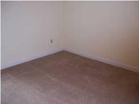 LAKESIDE CONDO - Residential Lease