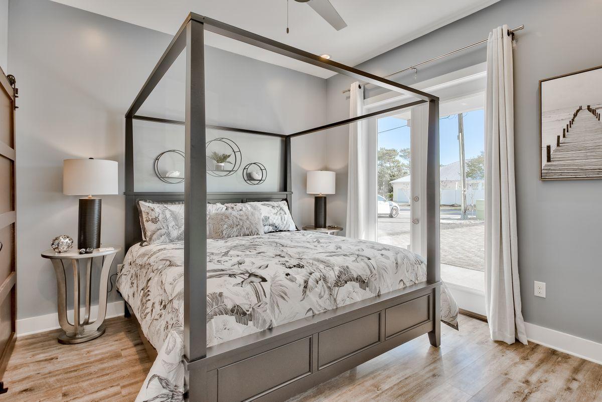 CRYSTAL BEACH - Residential