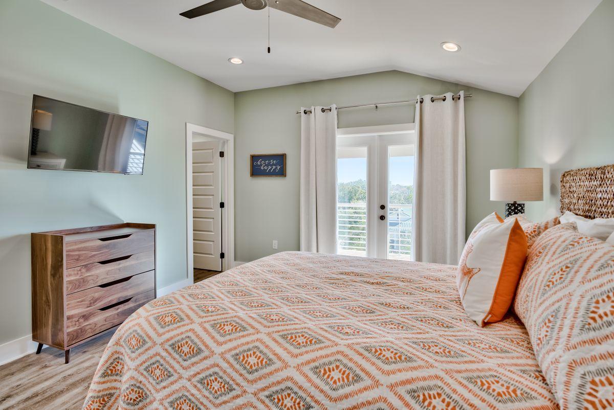CRYSTAL BEACH - Residential