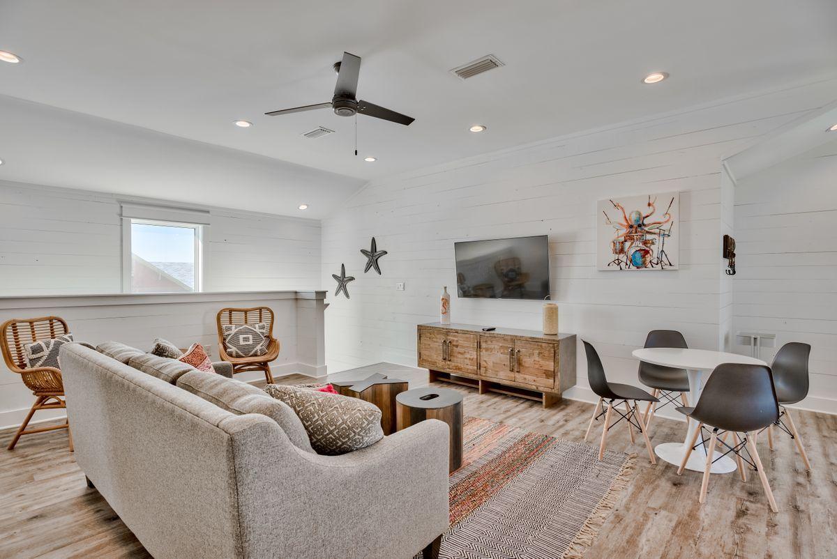 CRYSTAL BEACH - Residential