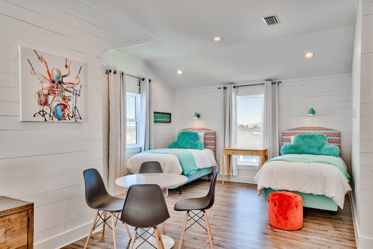CRYSTAL BEACH - Residential
