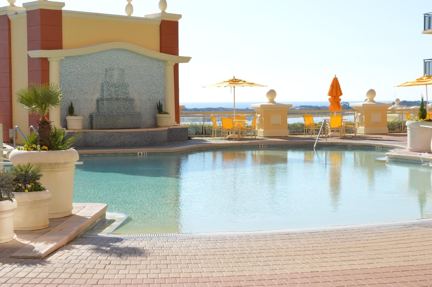 EMERALD GRANDE - Residential