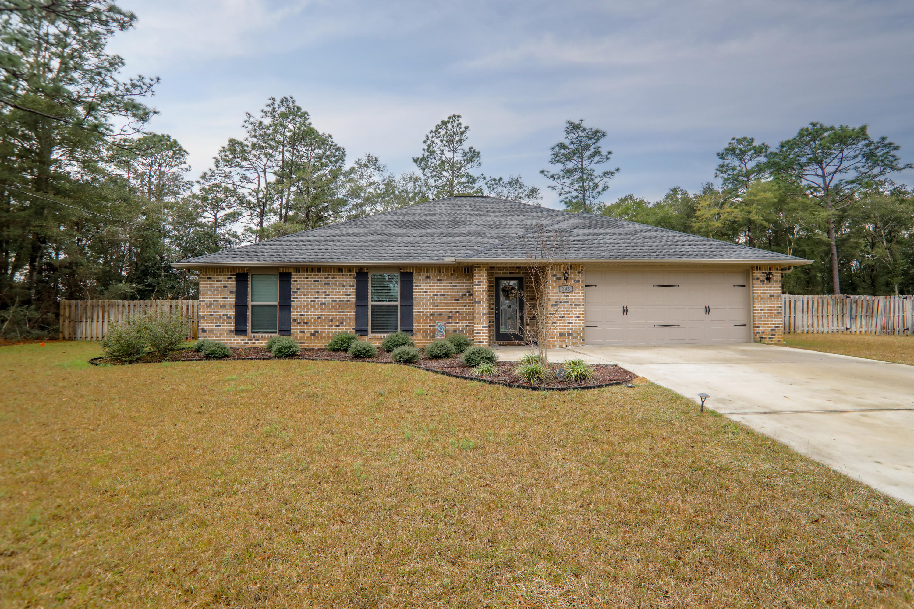 INDIAN TRAIL ESTATES - Residential